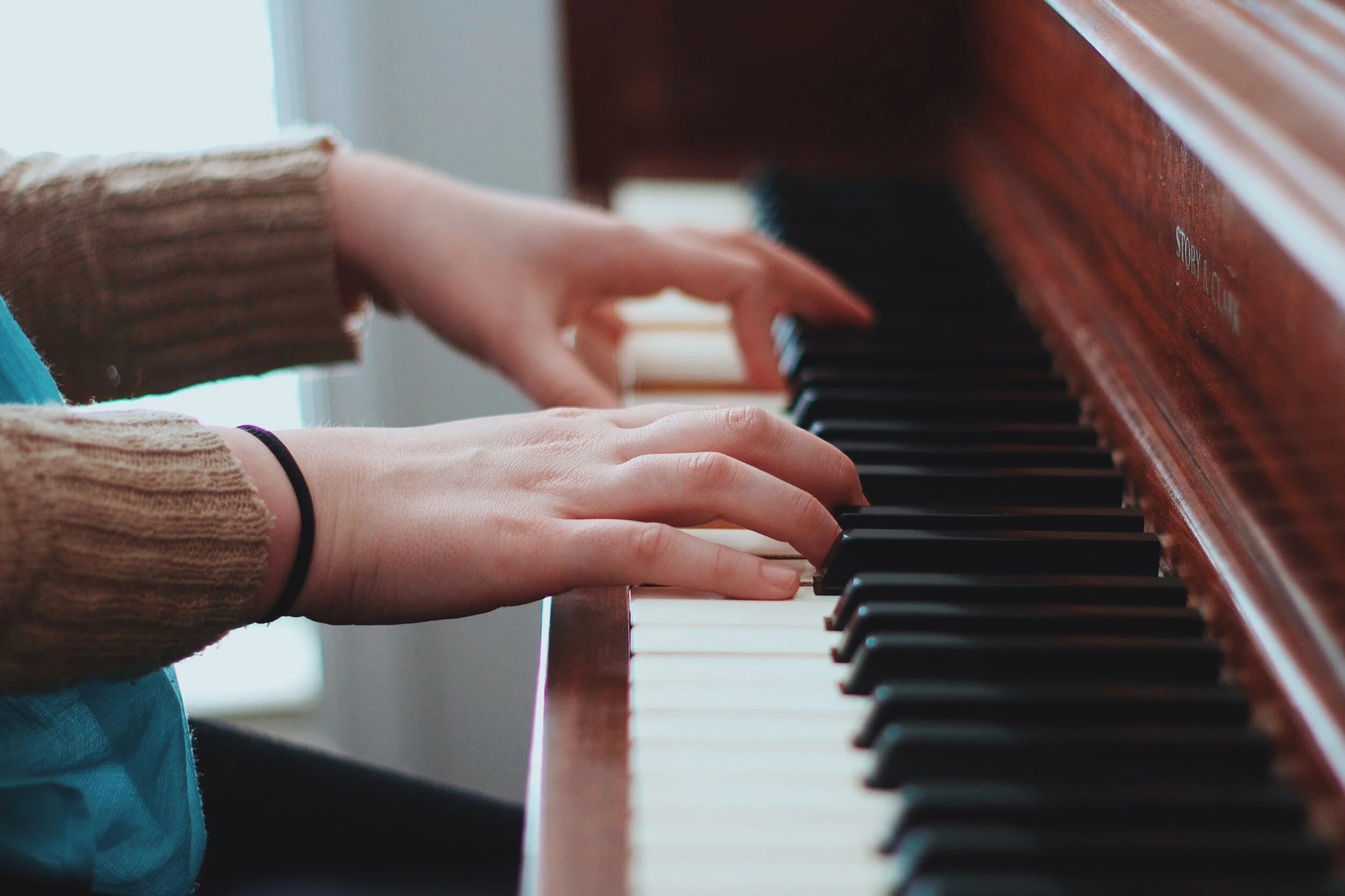 Marathon outdoor piano concert at Mountain View Cemetery marks A Vexing Time