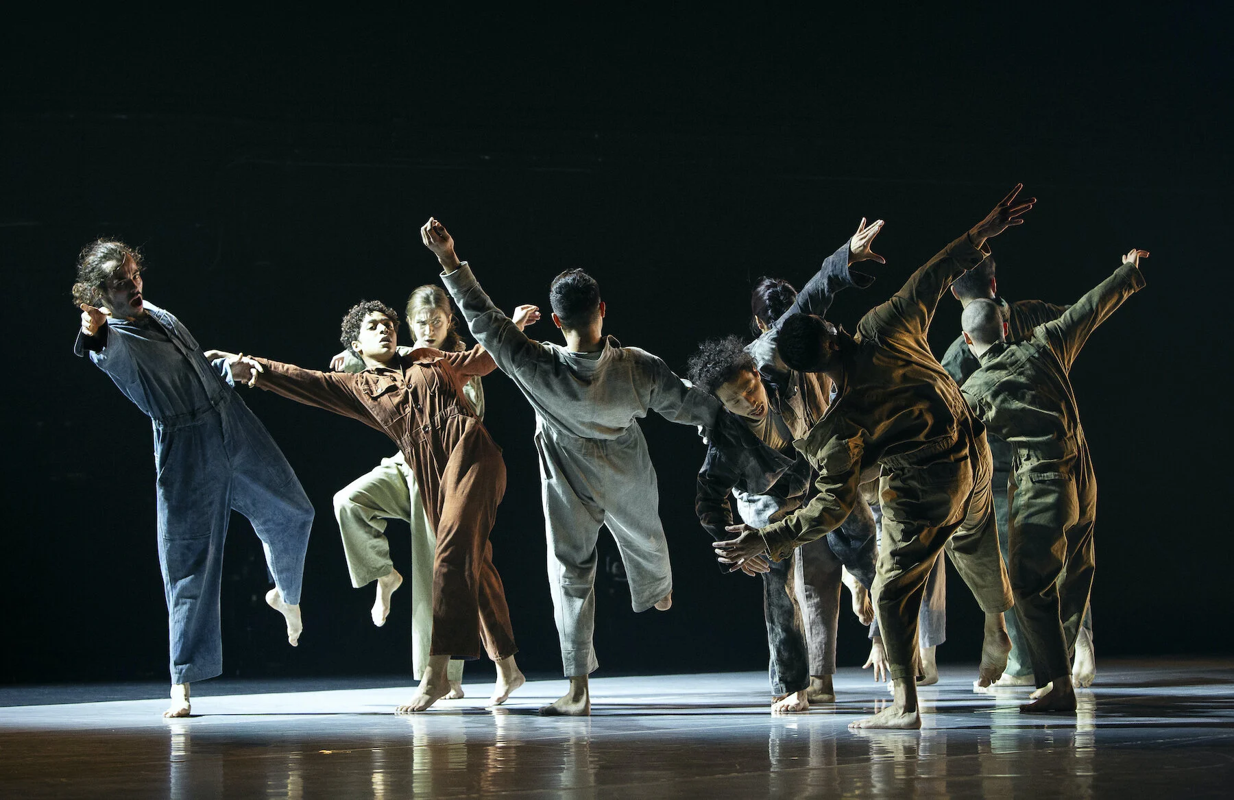 RUBBERBAND, Kidd Pivot's Revisor, and more as Dancehouse unveils live 2021-22 season