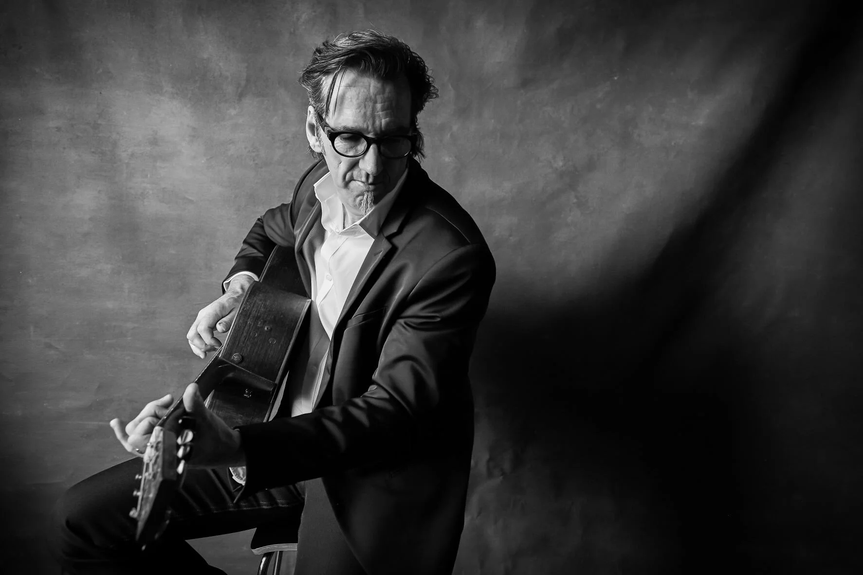 Master guitarist Stephen Fearing plays the Shadbolt Centre, October 7