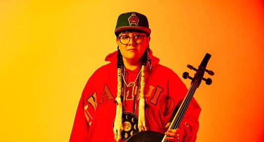 Powwow meets classical music in electronic cellist Cris Derksen's daring compositions