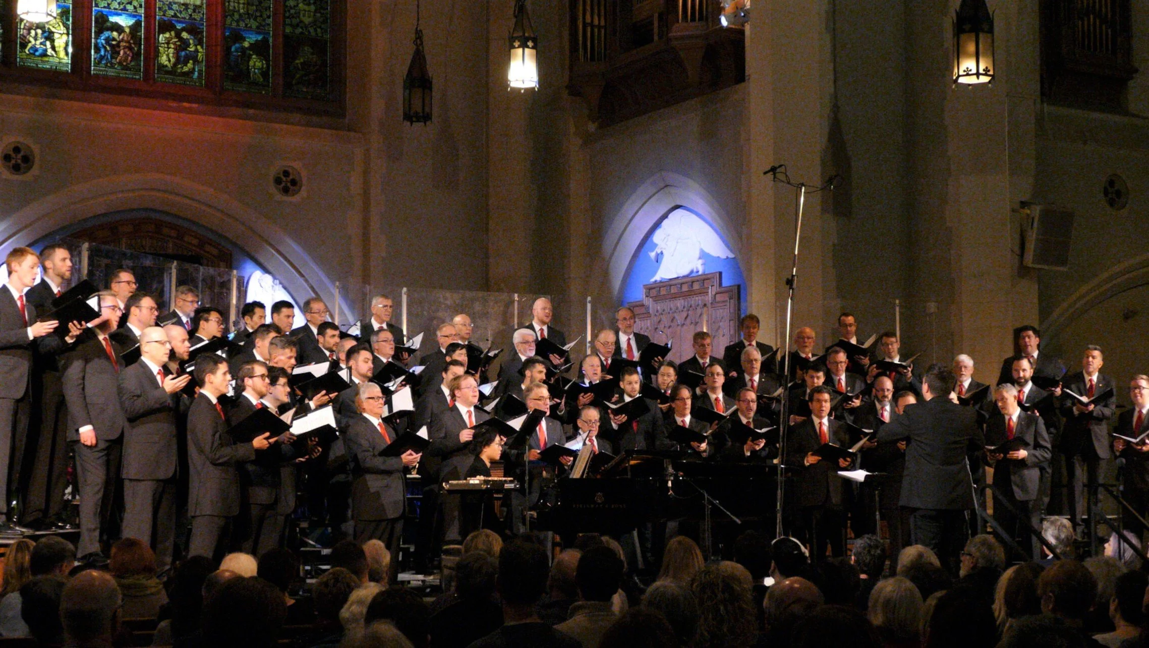 Christmas with Chor Leoni, a treasured holiday tradition, returns live for 2021