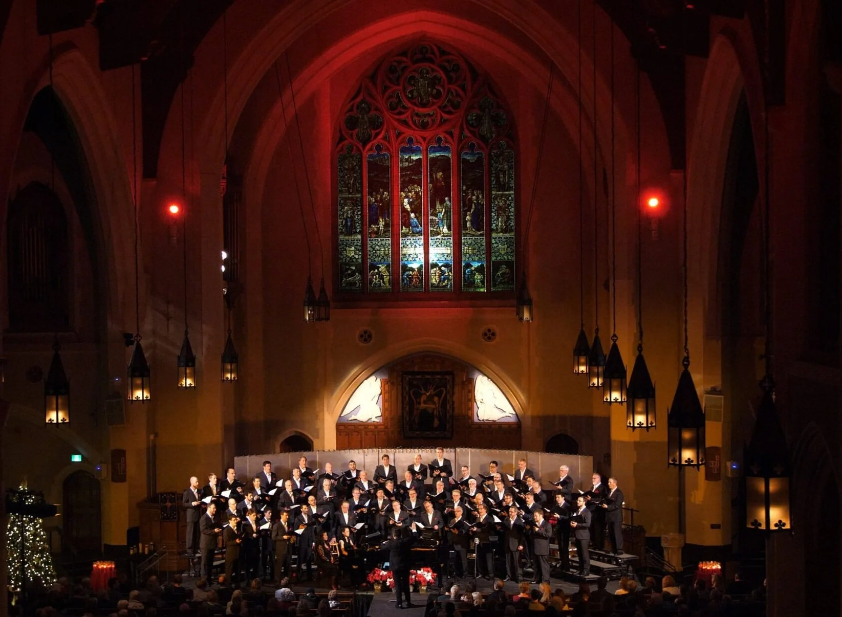 Christmas with Chor Leoni features a mix of familiar and brand-new seasonal songs