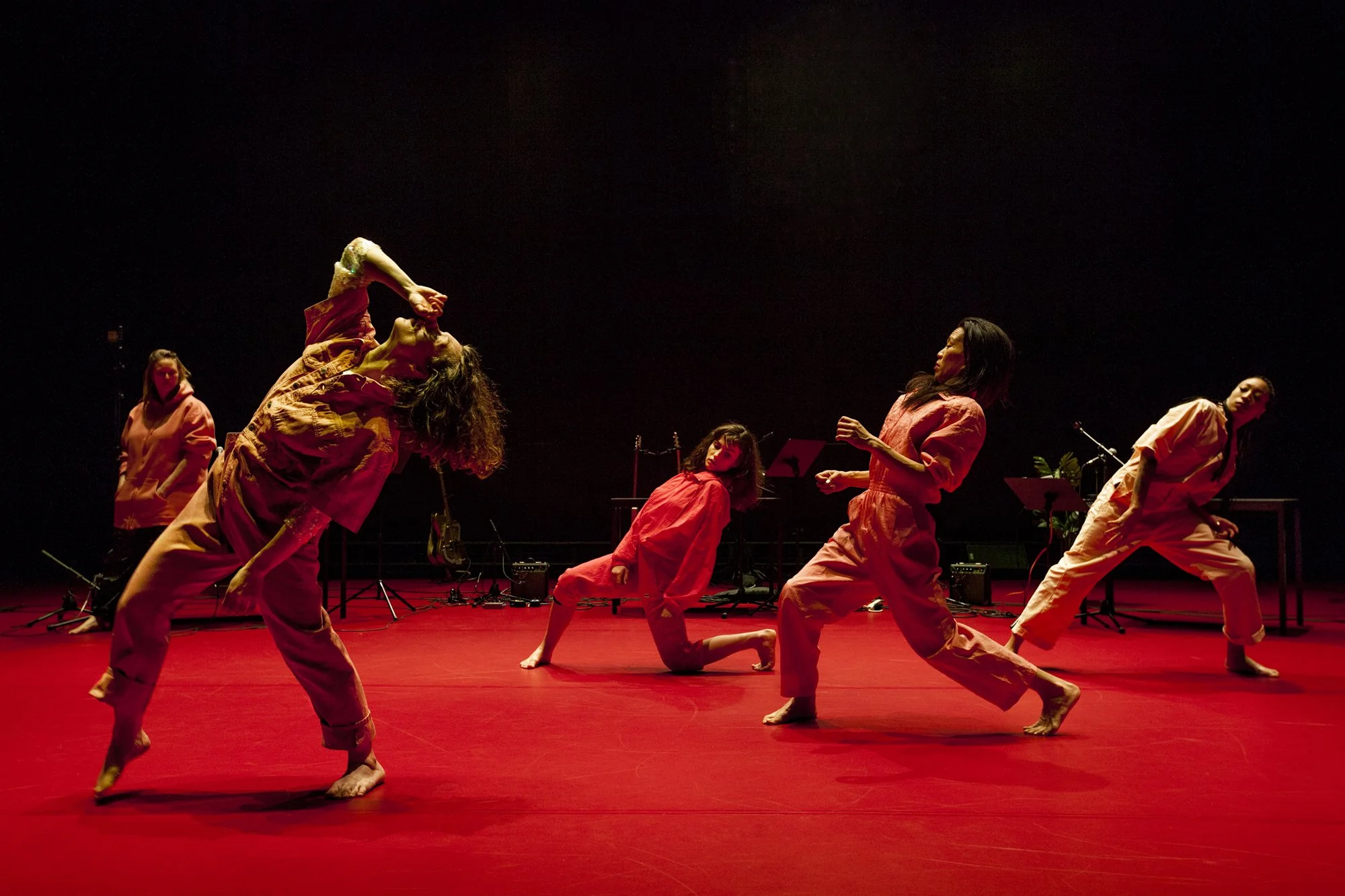 Female emotion and physicality powers La Goddam Voie Lactée by MAYDAY's Mélanie Demers