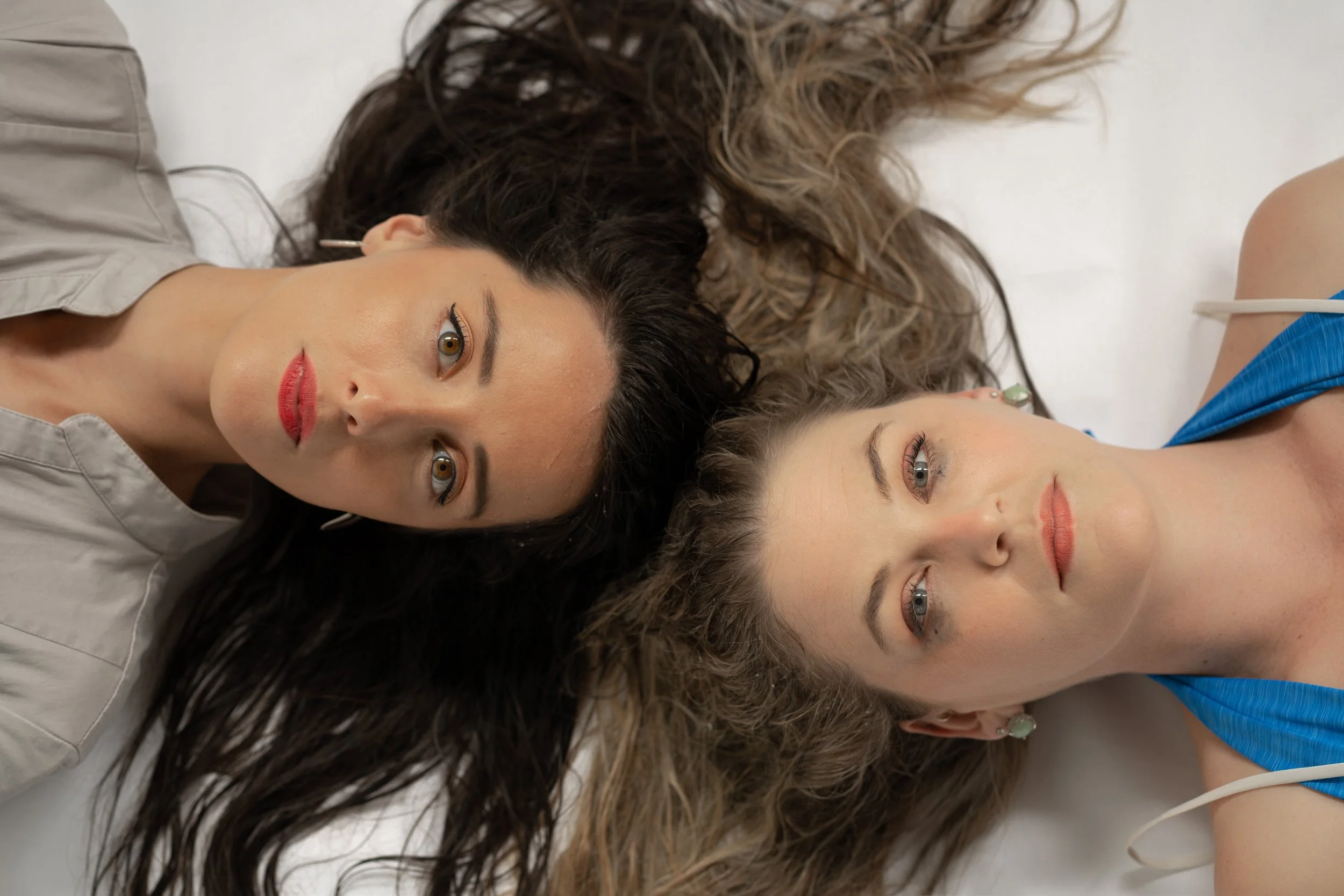 Christine Quintana's Clean/Espejos brings together two women from different sides of a Mexican resort