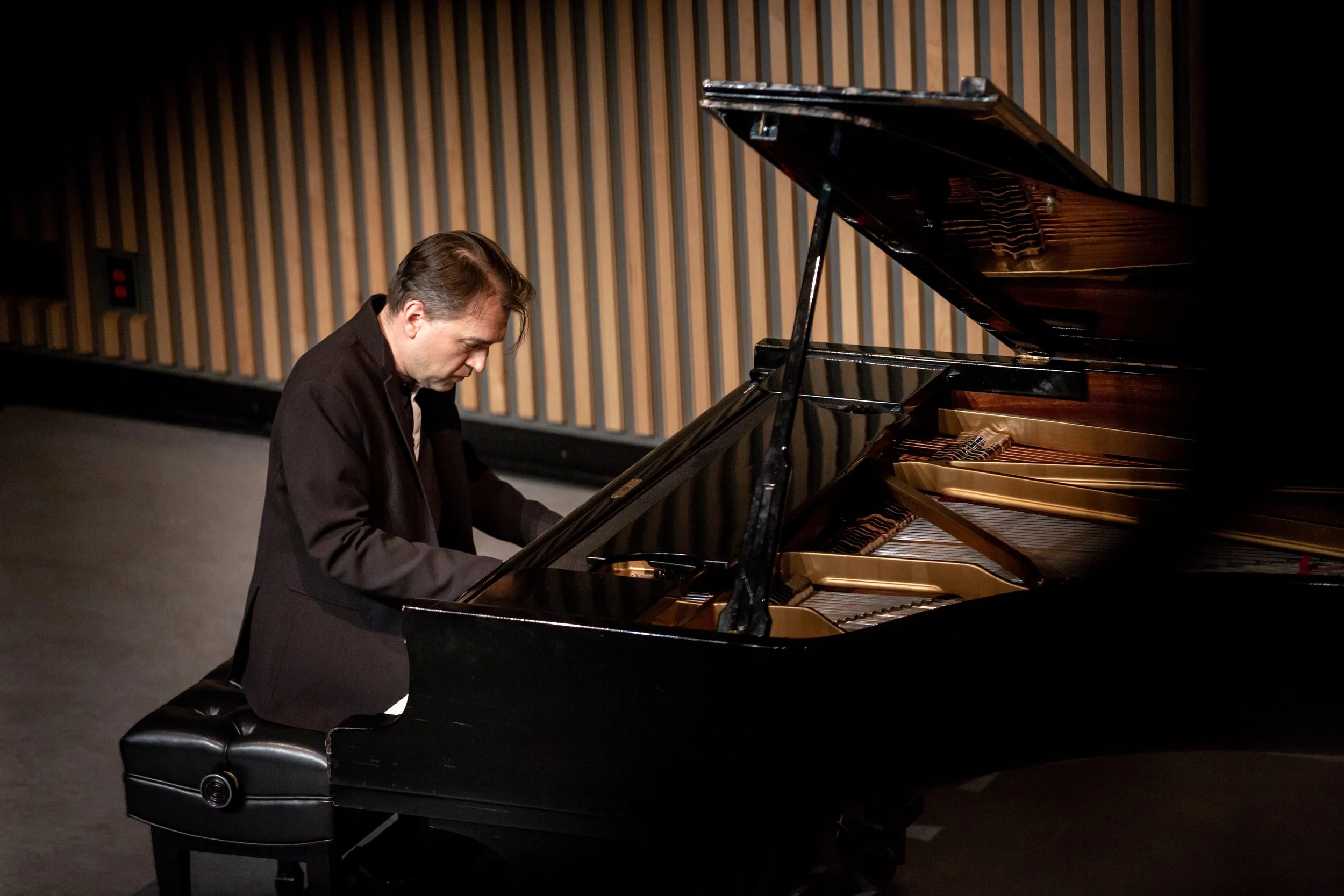 Vancouver Bach Choir’s Behind the Keys cabaret concert rings in spring