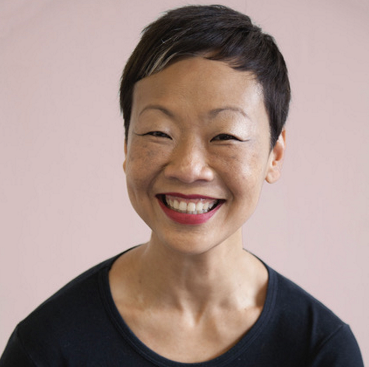 Singapore-Vancouver conductor Jennifer Tham directs concert of overseas-Chinese music in Bright Moon