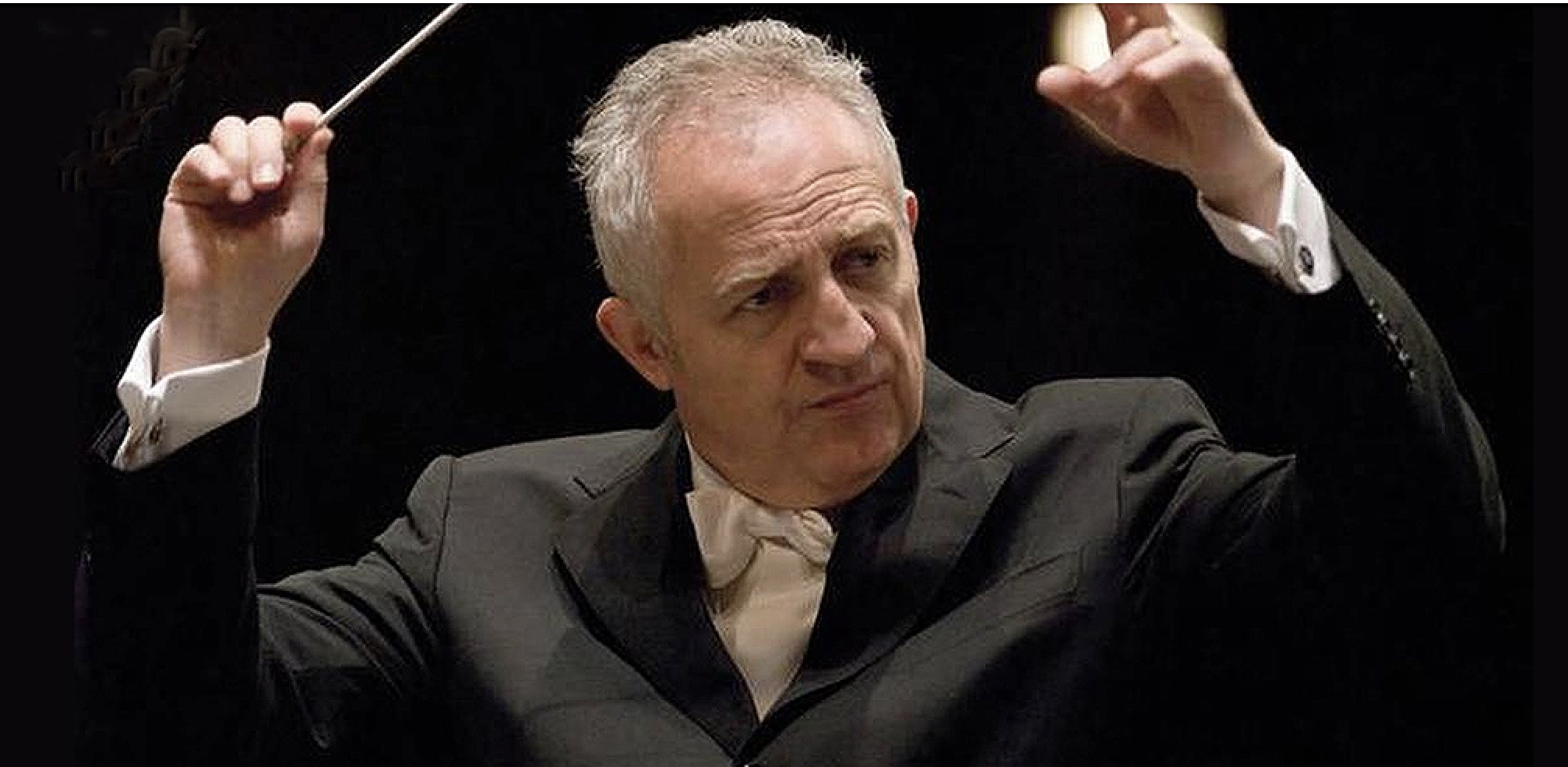 North American orchestras and music fans mourn Bramwell Tovey, as former Vancouver Symphony Orchestra maestro dies at 69