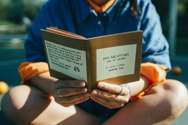 Vancouver's Amanda Sum combines pop-up books, music in New Age Attitudes: Live in Concert