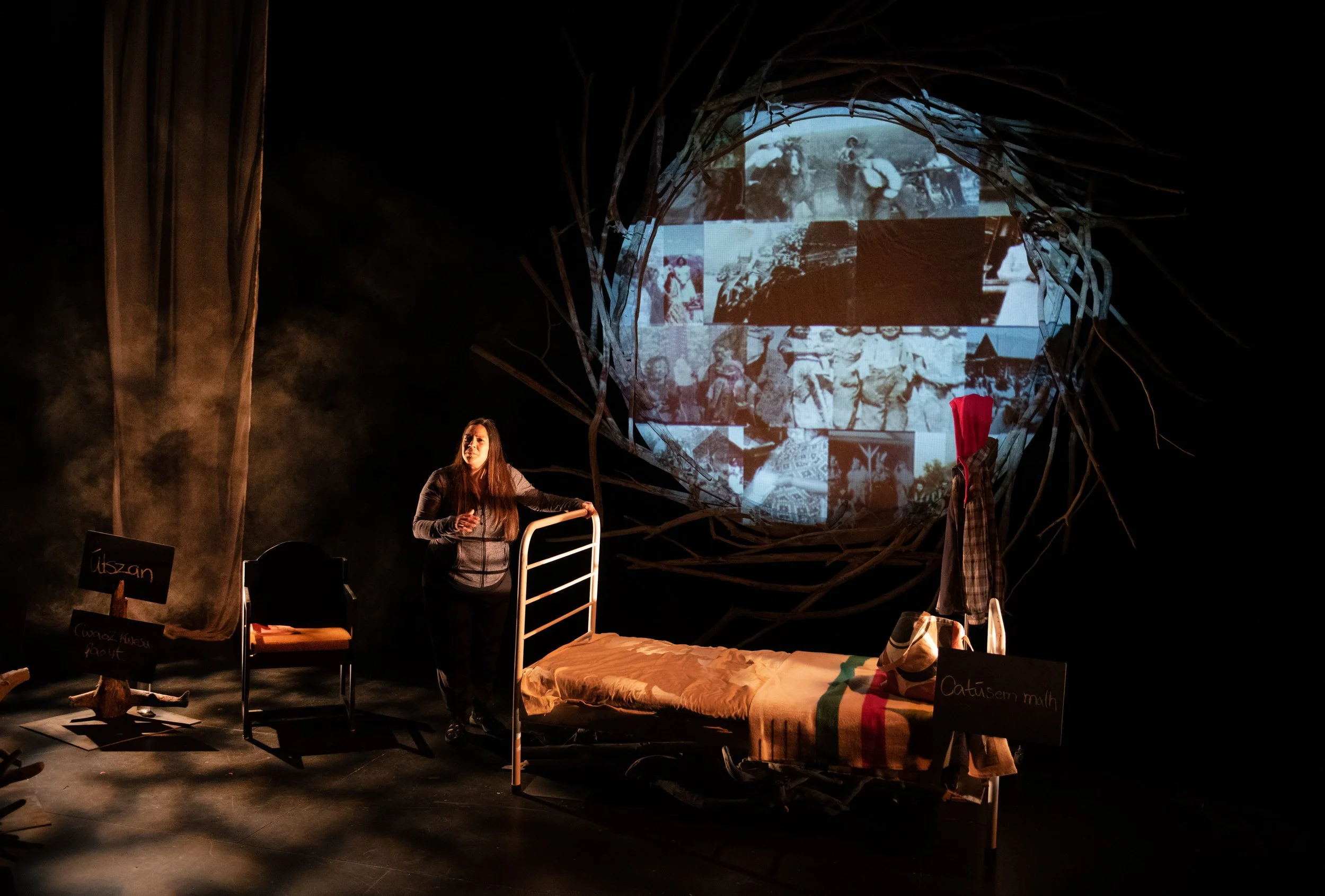 Theatre review: útszan's simple storytelling carries powerful emotional impact