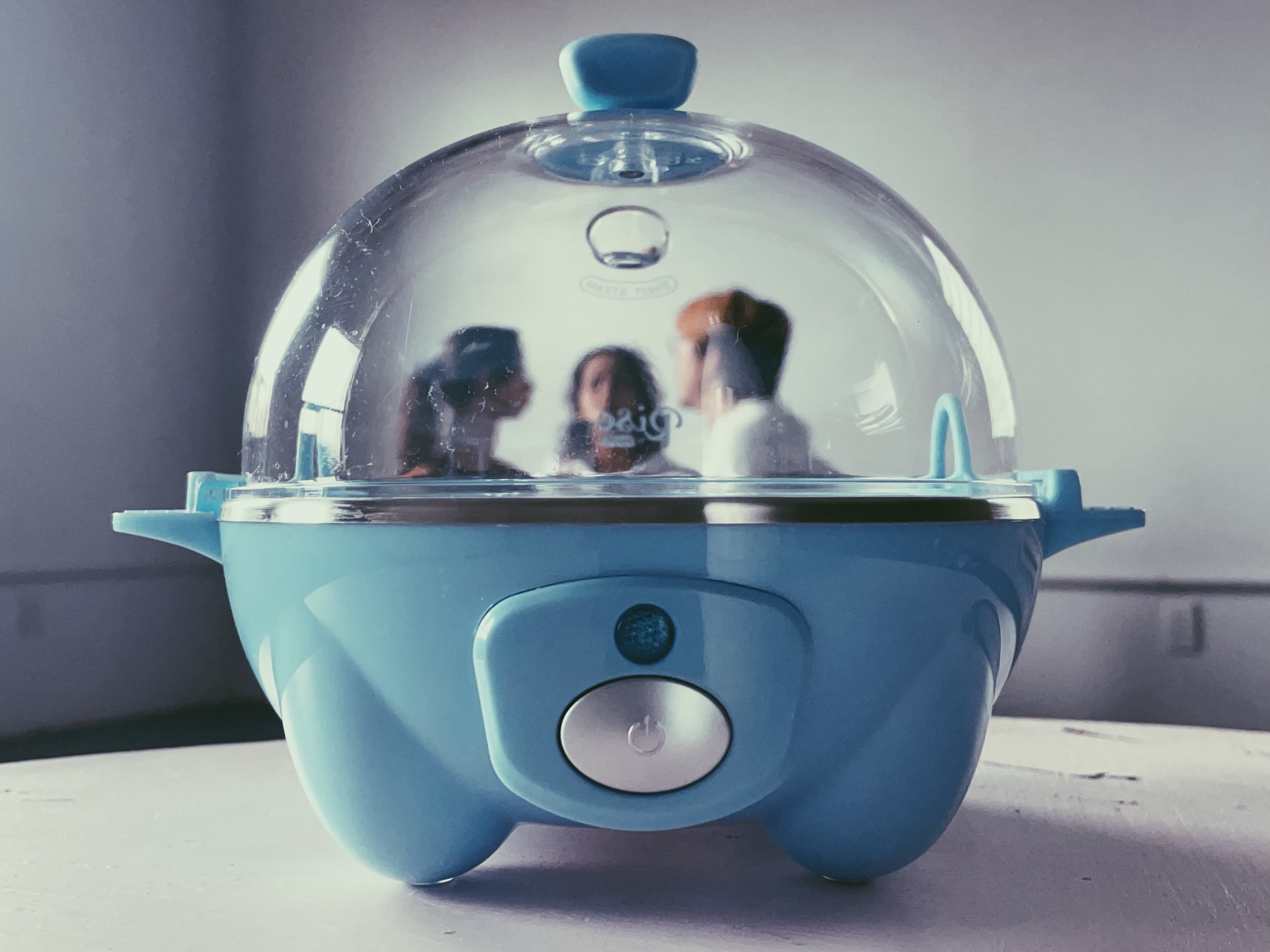 Arthi Chandra explores intergalactic pop performance in STARBABY at The Array: An Exquisitely Sensitive Machine