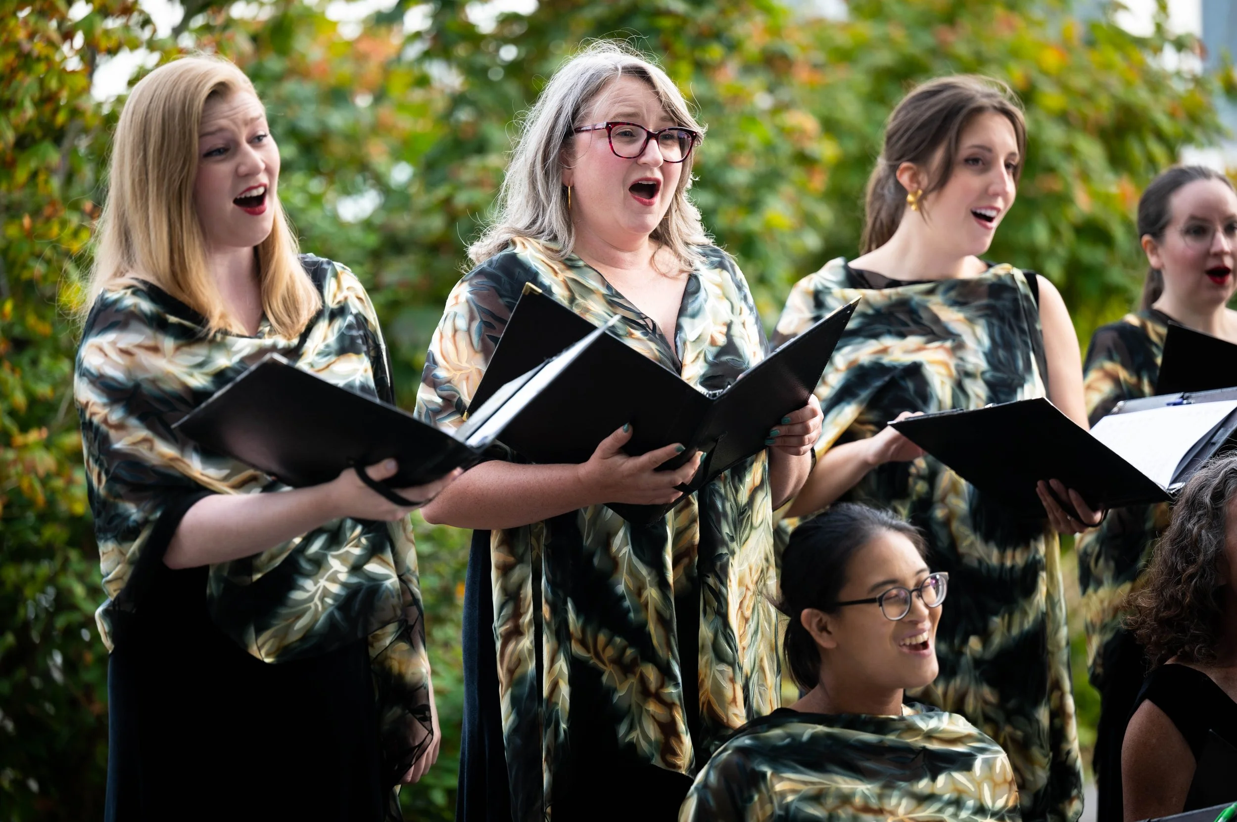Chez Nous: Christmas With Elektra welcomes the festive season with song