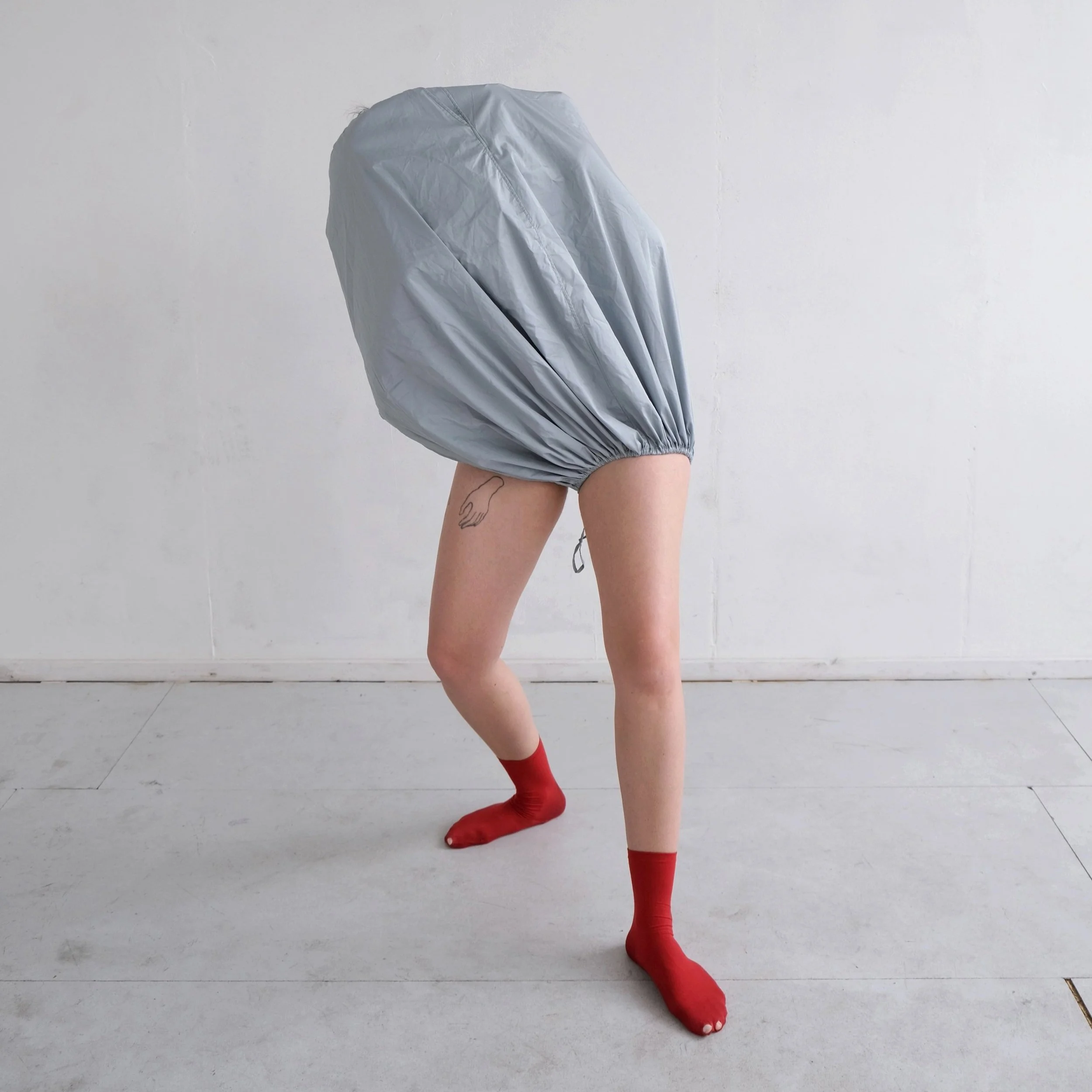 With Returns, Nellie Gossen stitches together a 30-day performance around fashion labour, waste, and retail