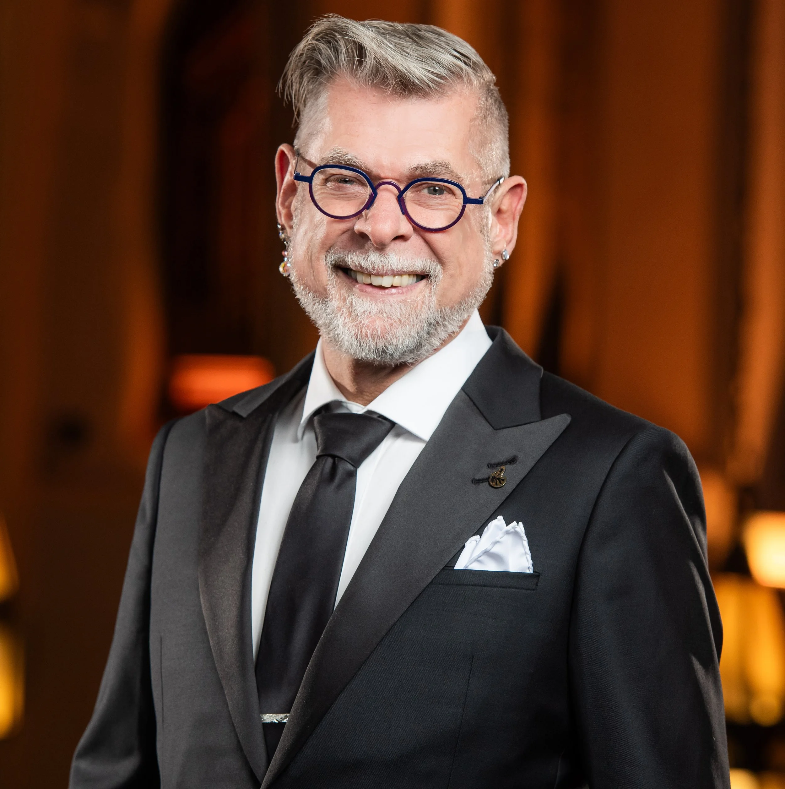 Elektra Women’s Choir announces Bruce Hoffman's return as marketing director