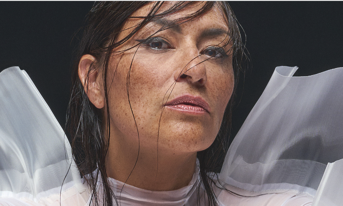 Inuk singer Elisapie gets deeply emotional on Inuktitut