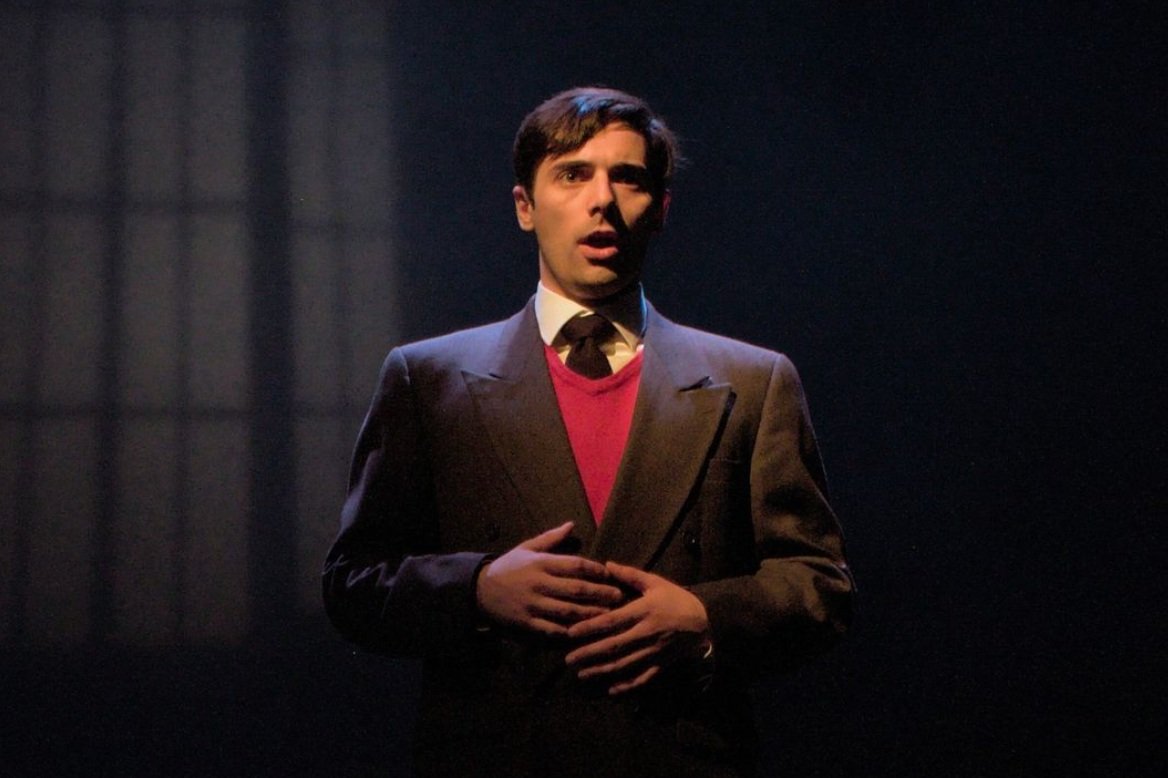 Theatre review: The Woman in Black delivers slow-burning horror in the desolate English countryside