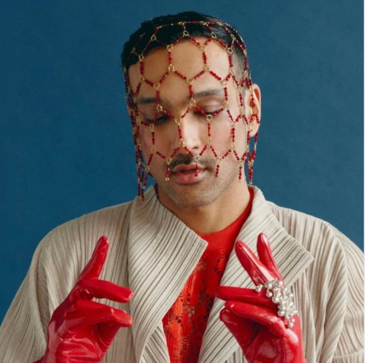 Ali Sethi (@alisethiofficial) joyfully bends and breaks the rules of Pakistani music.⁠
⁠
The singer&rsquo;s metaphor-rich work is rooted in the traditions of ghazals and Sufi poetry. Read more at Stir. ⁠
⁠
#yvrarts #yvrmusic #vancouverbc #artsandcult