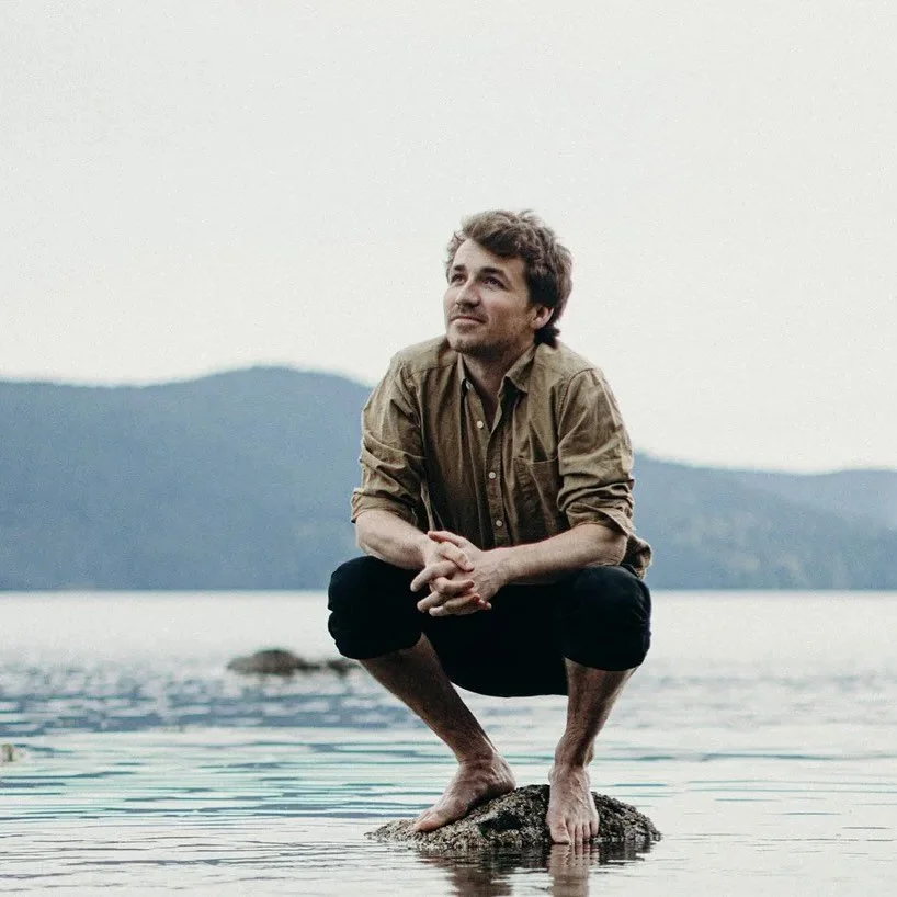 Through musical connection, Luke Wallace conjures hope at the Kay Meek Arts Centre. 

The veteran folk songwriter mixes musical warmth and political urgency to forge new approaches to the world&rsquo;s biggest shared challenges. Read more at Stir. 


