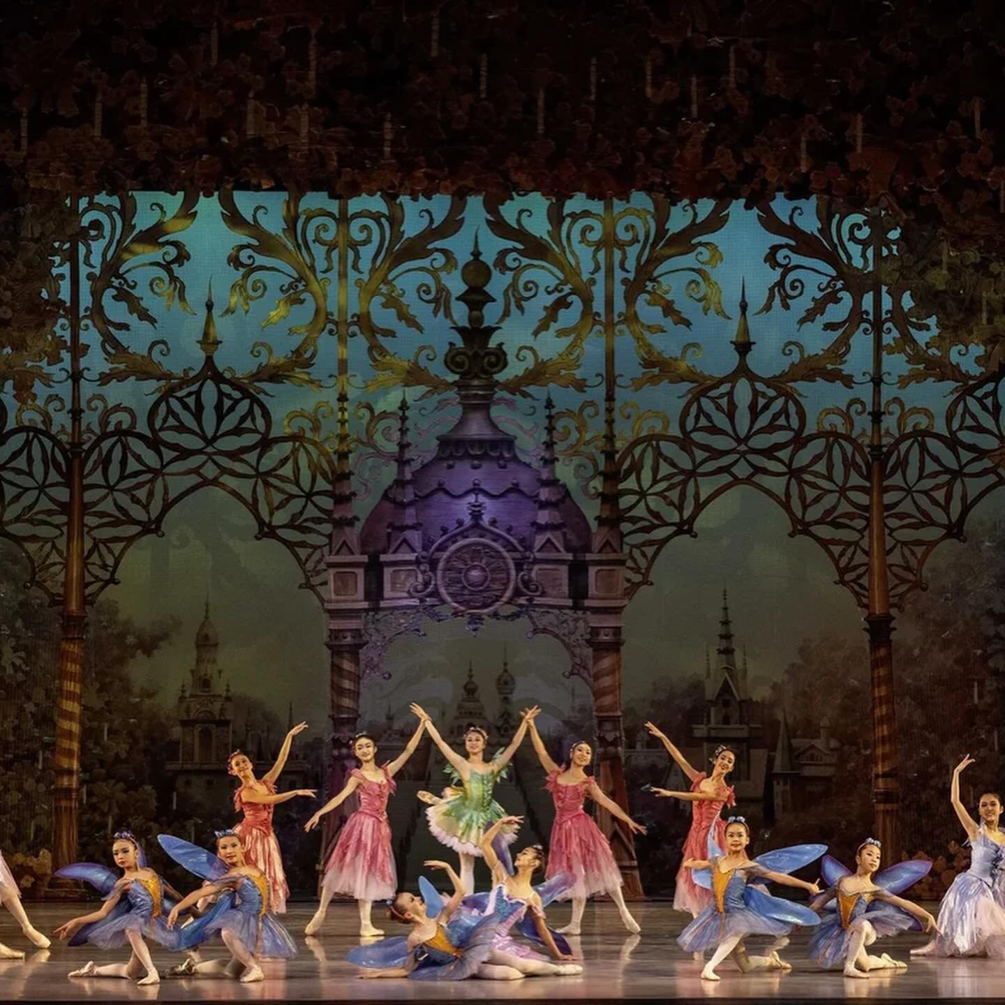 Goh Ballet fosters young talent and holiday cheer with 15th edition of The Nutcracker

Amid tulle tutus and fleecey lambs, director Chan Hon Goh reflects on the history of the &ldquo;feel-good production&rdquo;. 

Read more at Stir. 

#gohballet #bal