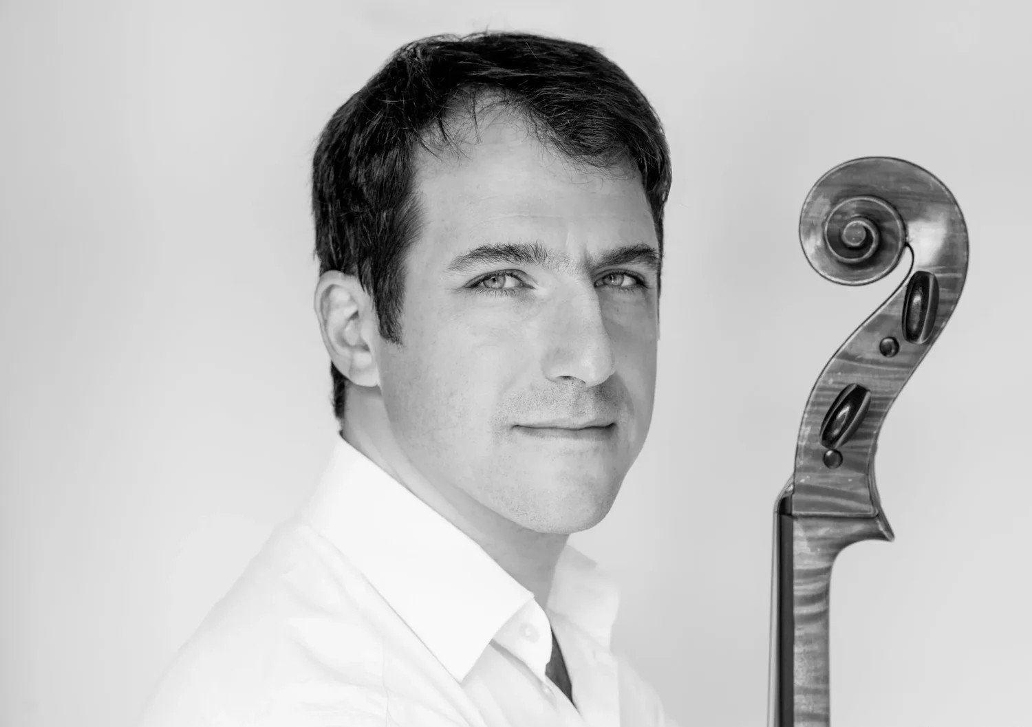 Ariel Barnes brings nomadic spirit and intense curiosity to classic and contemporary cello works