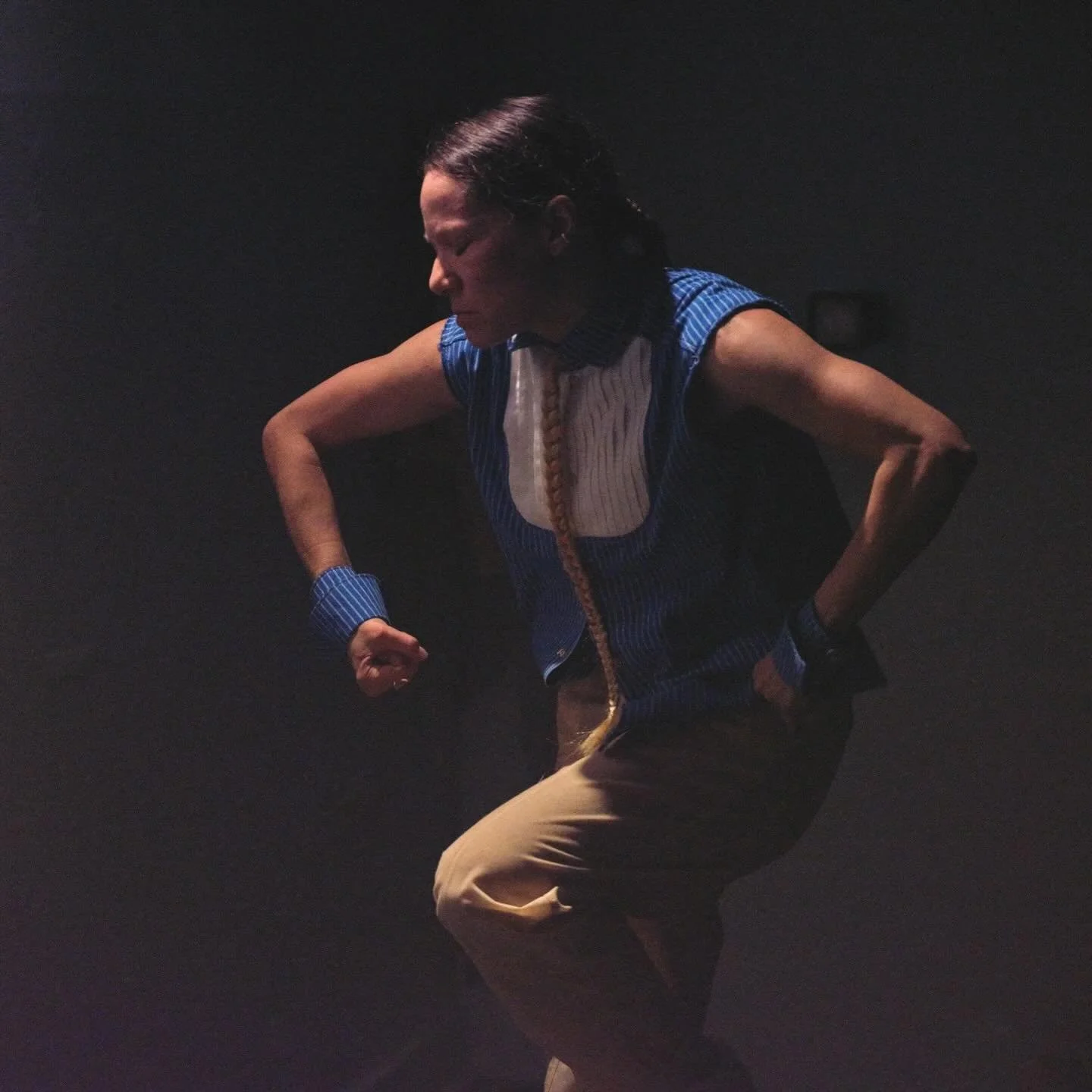 In The Brutal Joy, Justine A. Chambers channels the overwhelming beauty of Black living. 

With staging that evokes a Chicago jazz bar, the Dance Centre and PuSh Festival co-presentation draws on matrilineal fashion and line dancing. 

Read more ahea