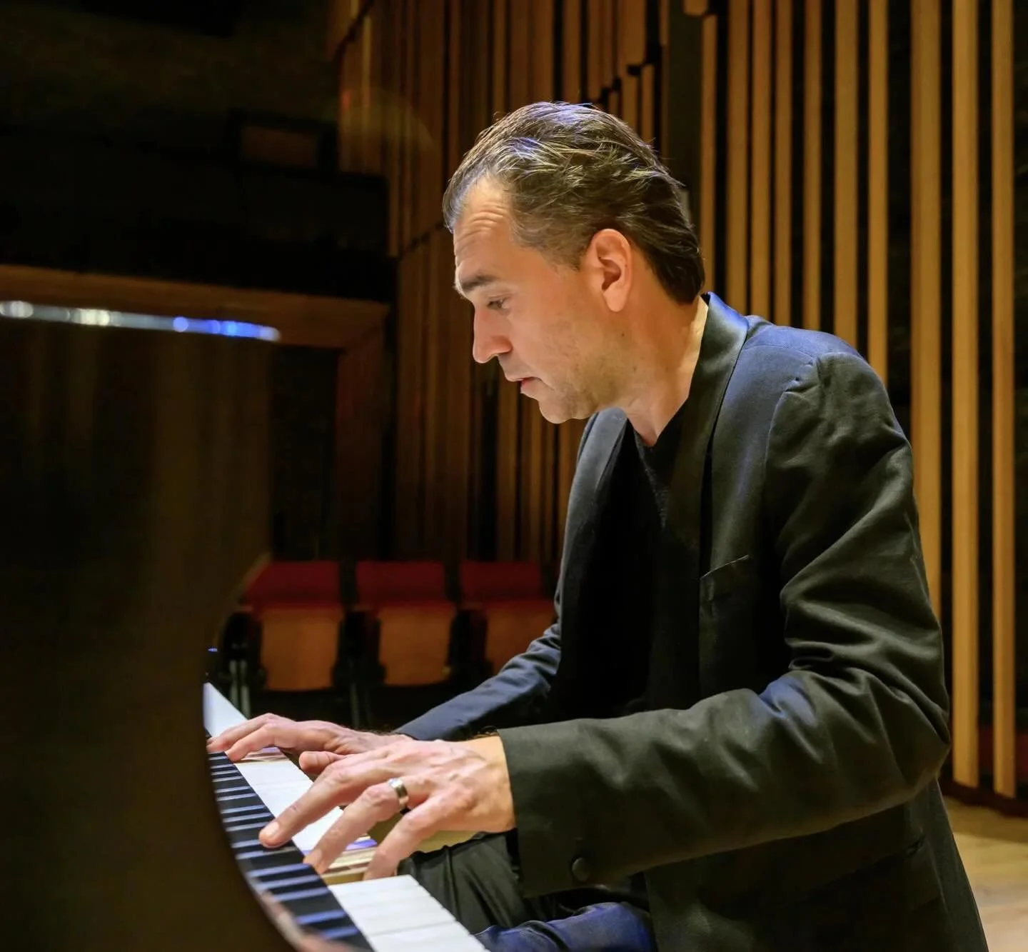 Valentine&rsquo;s Day is fast approaching&mdash;and Vancouver&rsquo;s music scene is conjuring up its most serene, romantic programs for the occasion.

Read more about Behind the Keys, the Vancouver Bach Family of Choirs&rsquo; annual fundraising eve