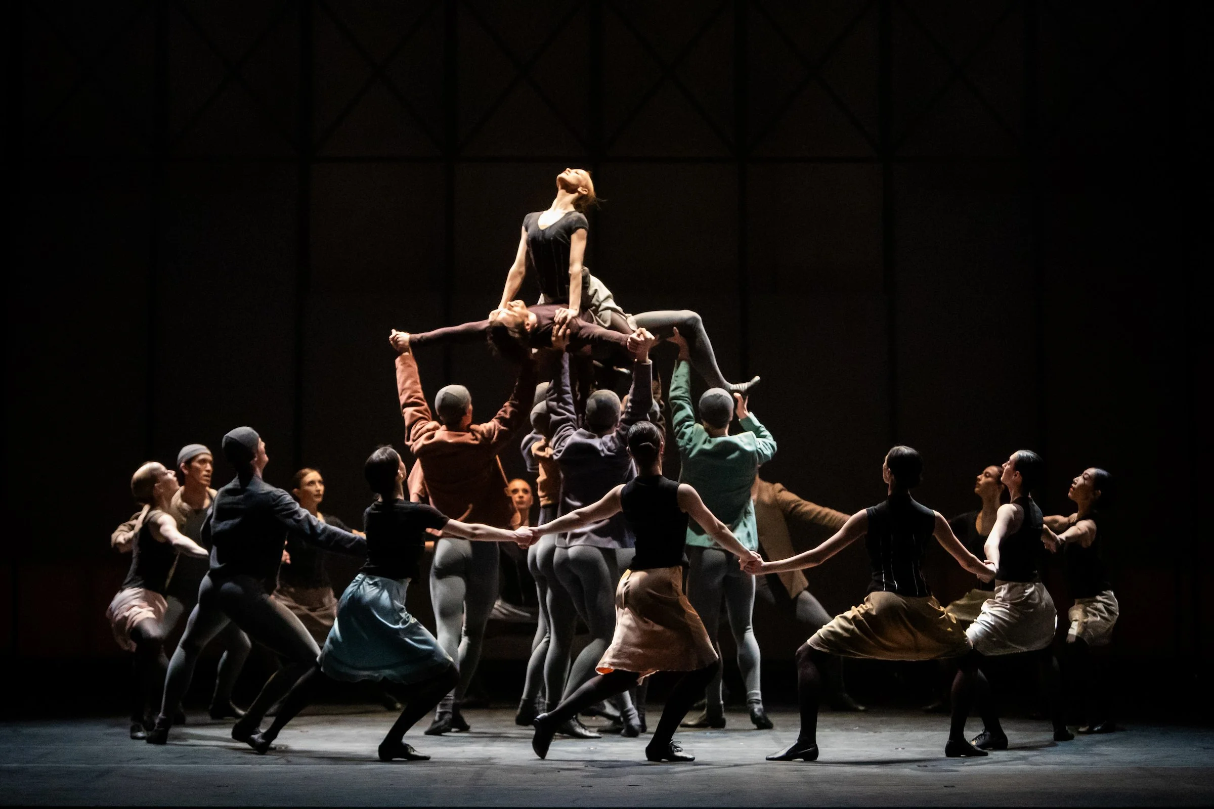Dance review: Flowing forms and abstract storytelling in Royal Winnipeg Ballet double bill