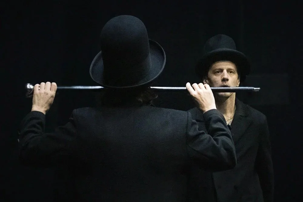 In Show Gone, Ame Henderson and Matija Ferlin question the nature of endings