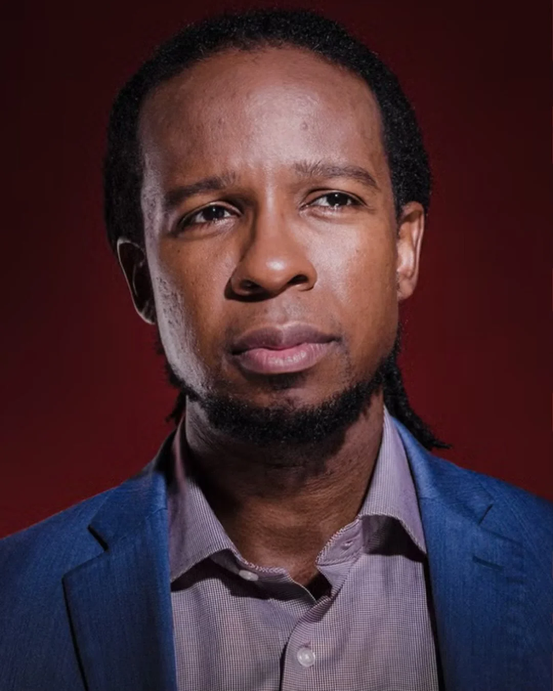 Ibram X. Kendi sheds light on authoritarian ideas in @vancouverwritersfest talk, April 13. 

In conversation with UBC poli-sci prof Terri Givens, the historian and antiracist scholar discusses his new book. 

Read more at Stir. 

#bookreviews #vancou