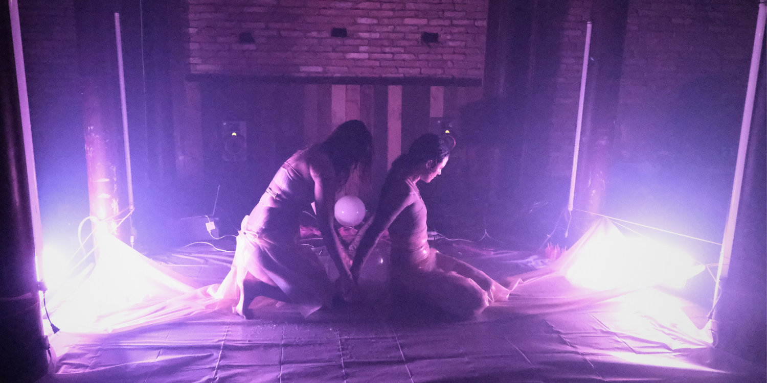 In experimental hyaline, x/o and gooie move between solids, liquids, and everything in between