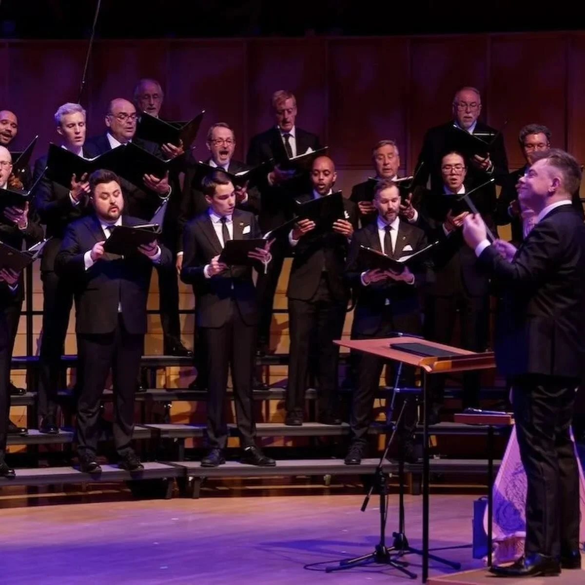 At @chorleoni&rsquo;s annual choir extravaganza, The Big Roar, the draw is the sheer number of voices&mdash;350 strong&mdash;that gather to harmonize across generations.

Read all about The Big Roar at Stir. 

#music #arts #vancouver