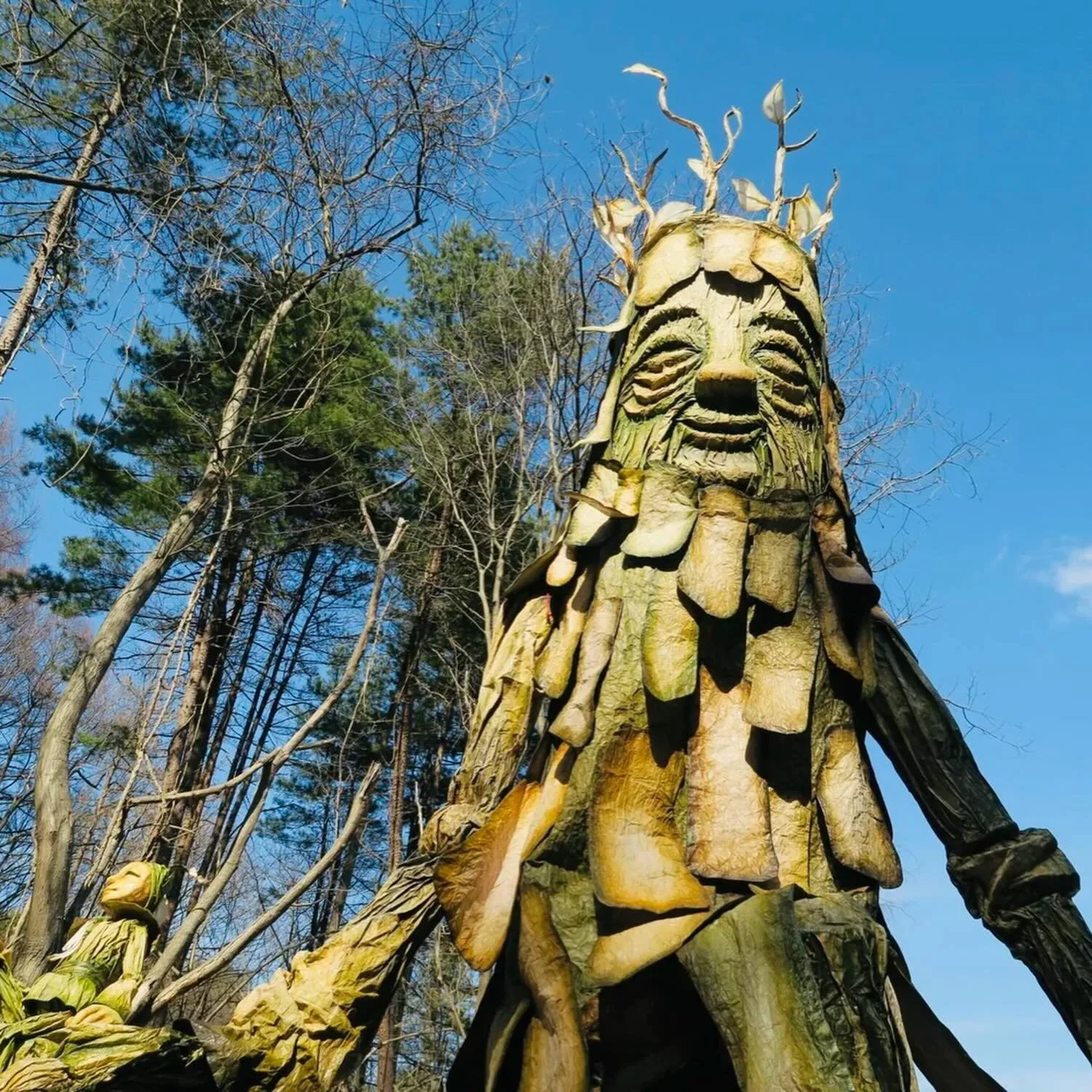 In the new show by Vancouver&rsquo;s Boca del Lupo and South Korea&rsquo;s ArtstageSAN, a talking tree interacts with members of the audience. 

Read more about Me &amp; the Forest ahead of @vankidsfest, at Stir. 

#vancouverarts #performingarts #gra