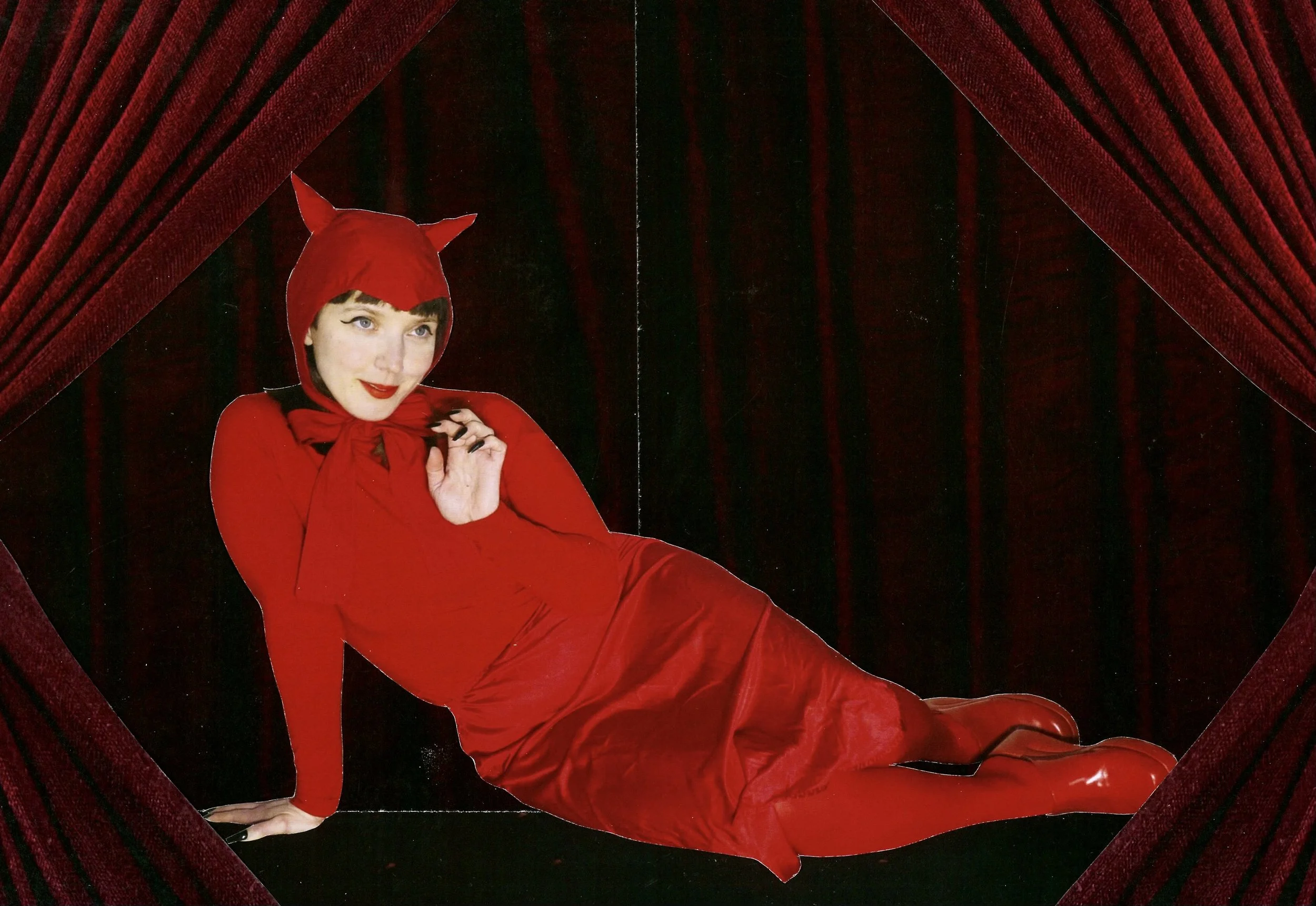 Theatre reviews: LIVE IN HELL and Fashionably Late offer edgy smarts at Vancouver Fringe Festival
