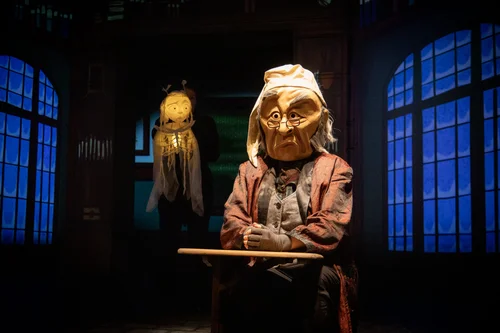 A WONDERHEADS Christmas Carol tells the story of Scrooge's redemption ...