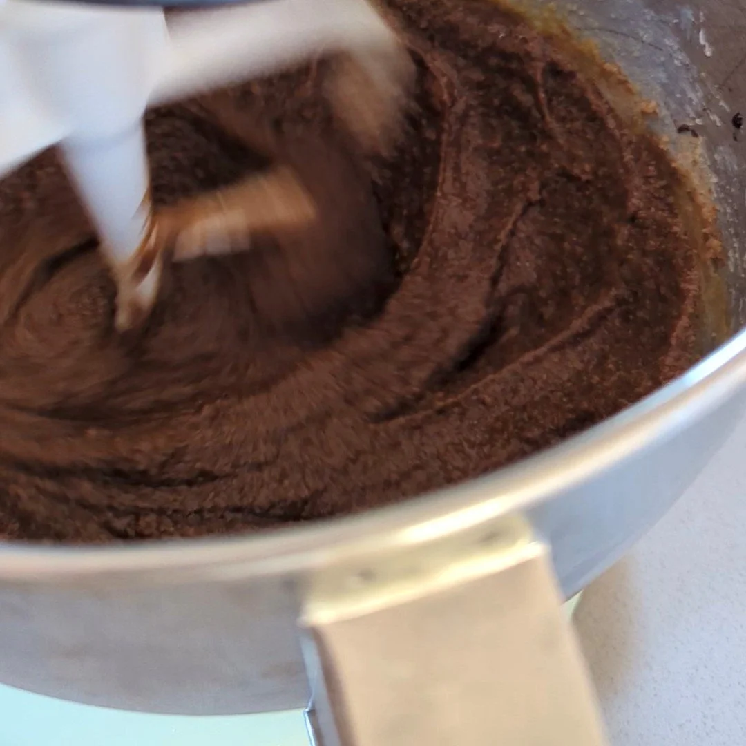 mixing in molasses.jpg