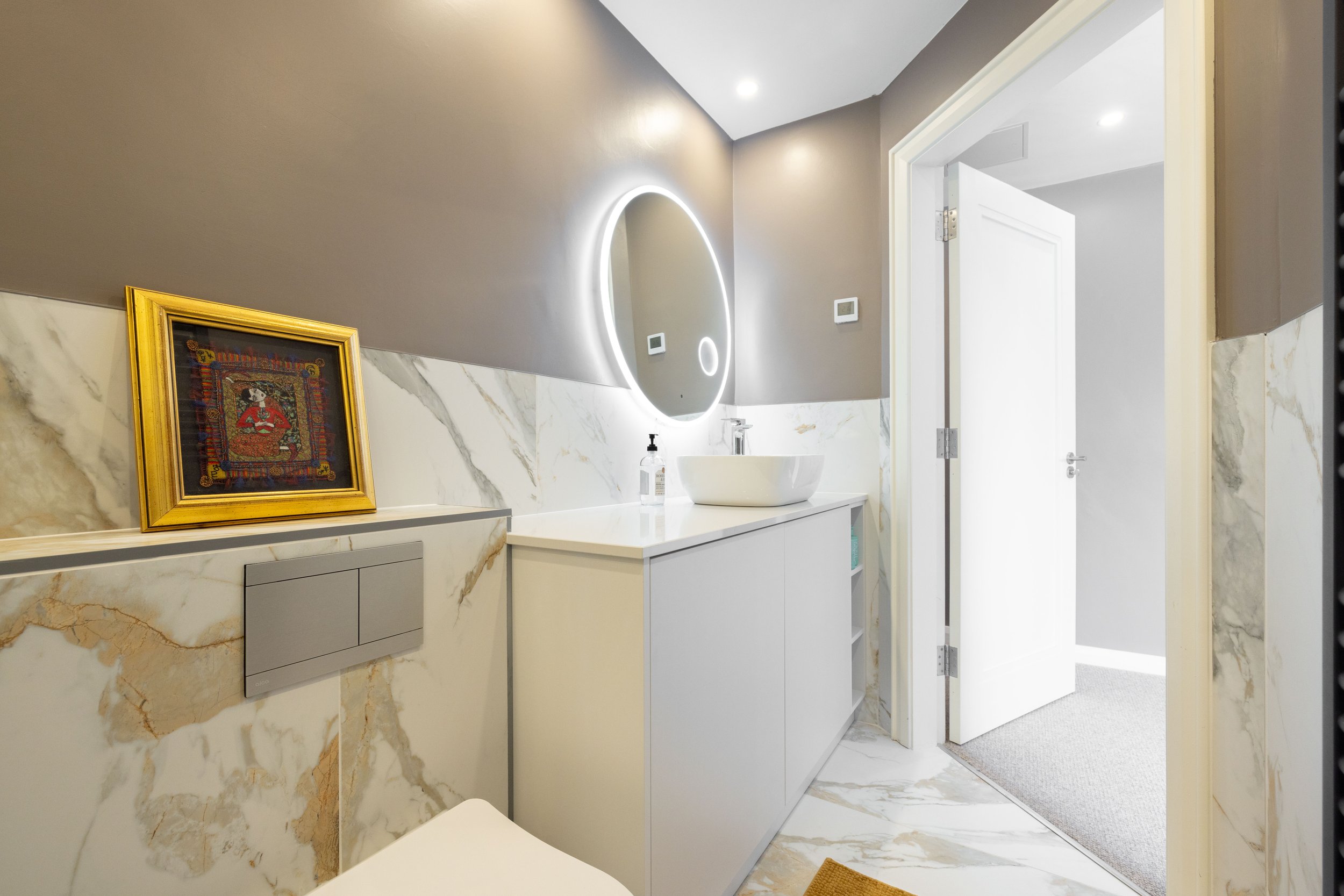 7 Gloucester Court-111.jpg