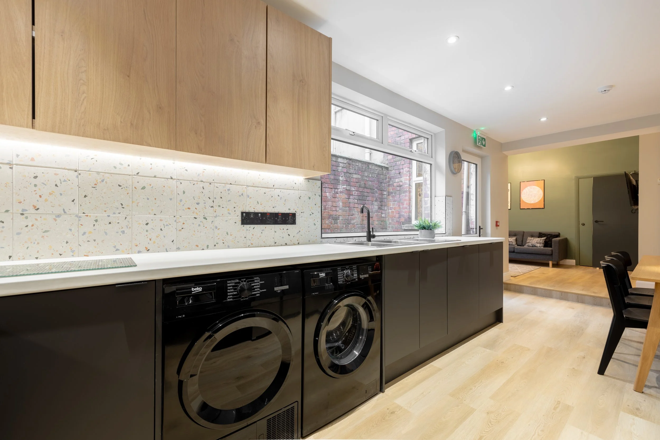41 Wellesley Ave-9.jpg