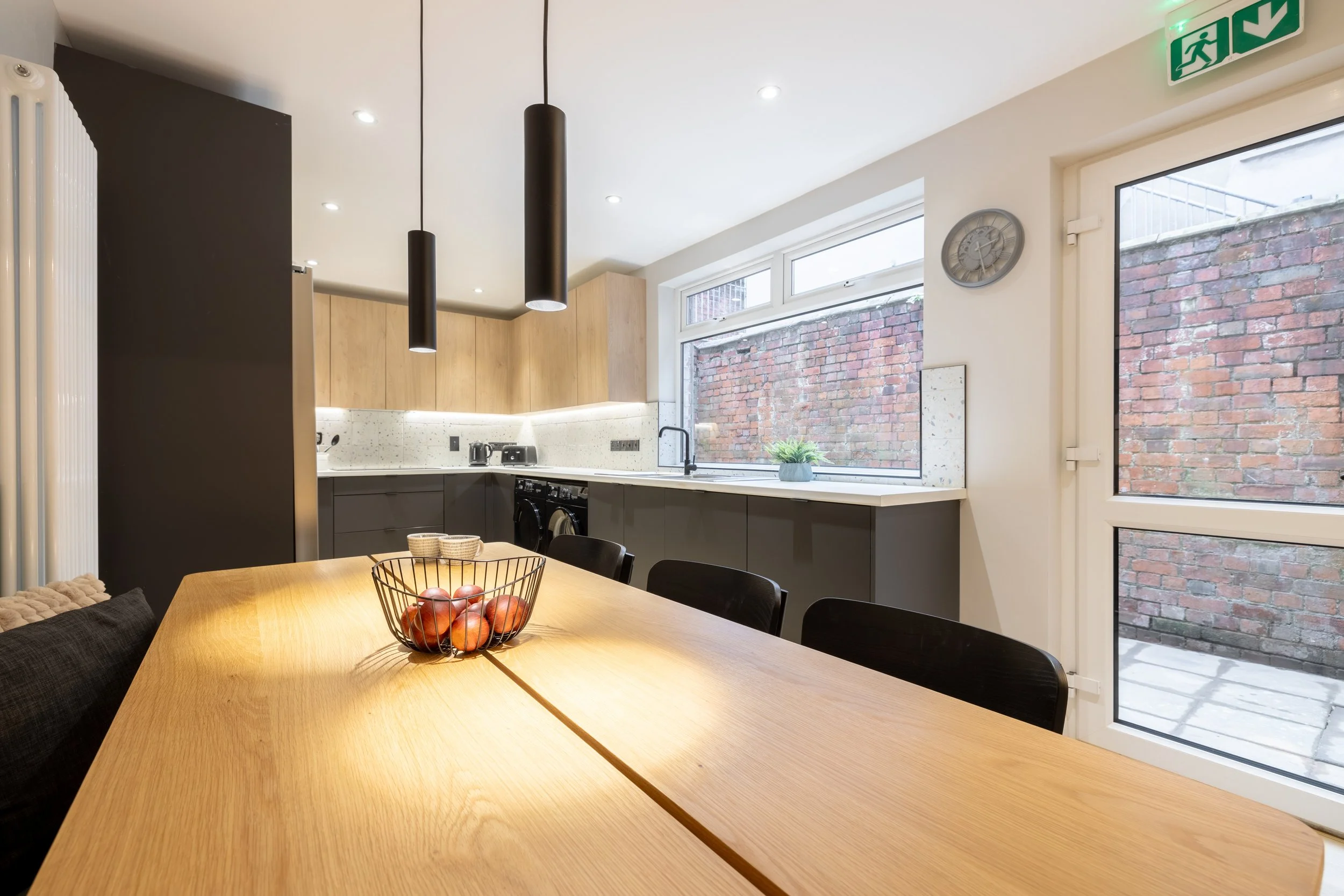 41 Wellesley Ave-6.jpg