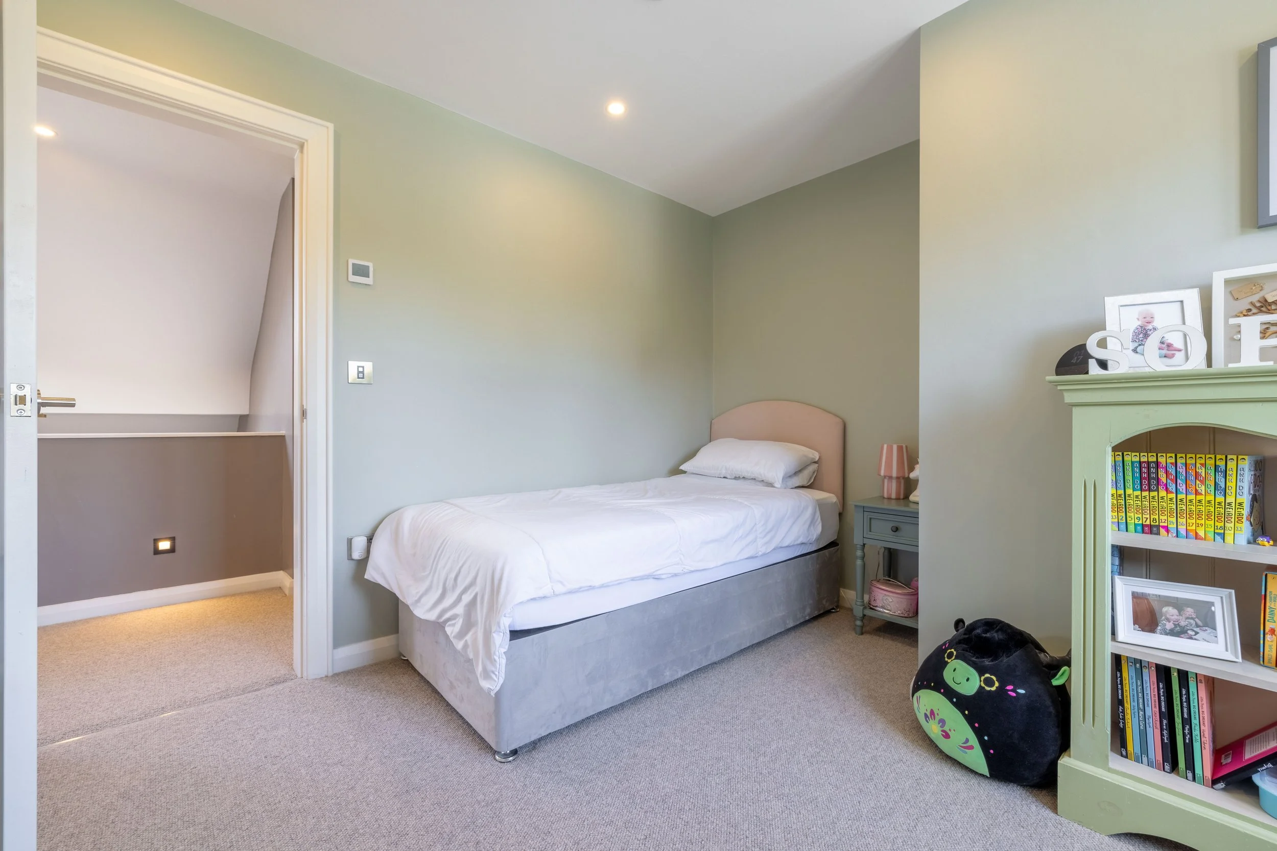 7 Gloucester Court-120.jpg