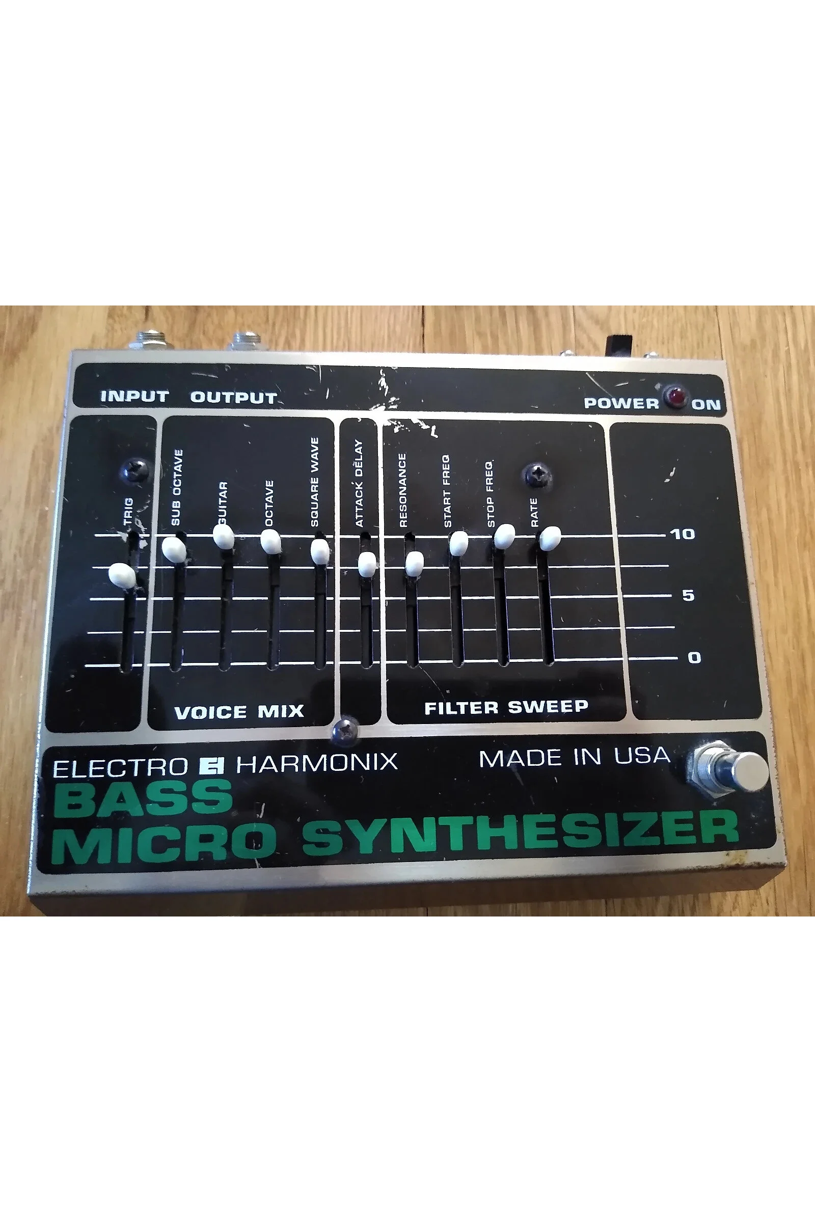 EHX-Bass-Microsynth-2:3.jpg