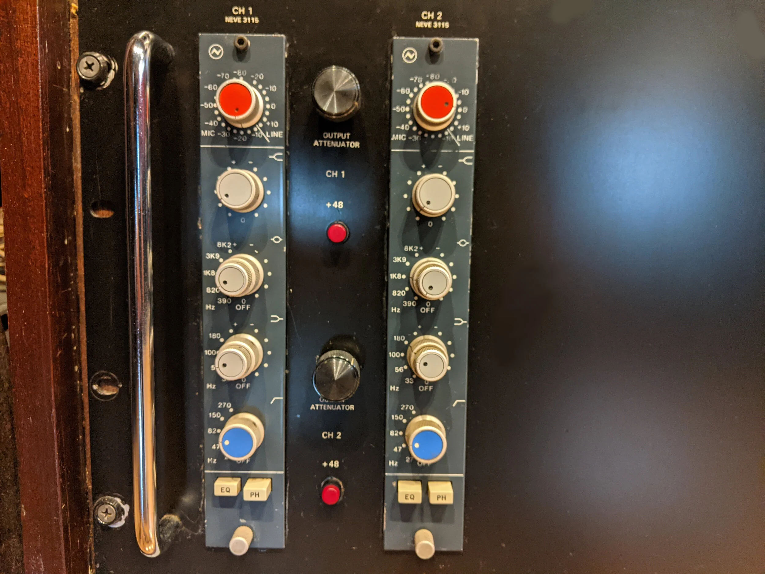 Neve-3115-2-touch.jpg