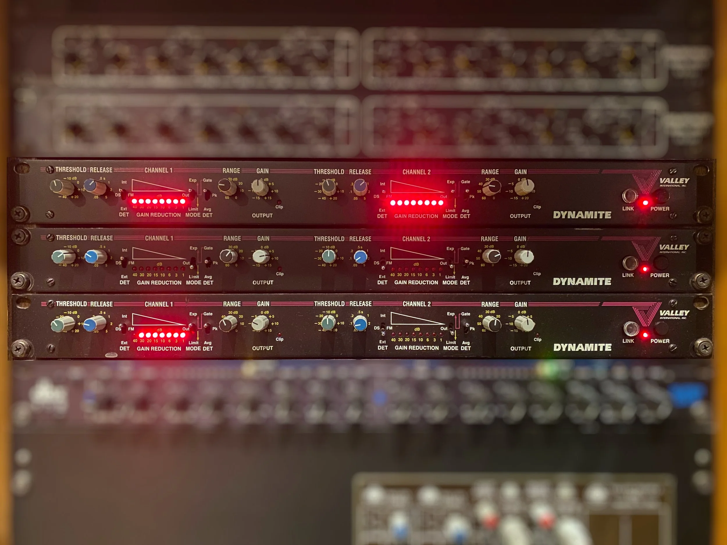 Valley International Dynamite