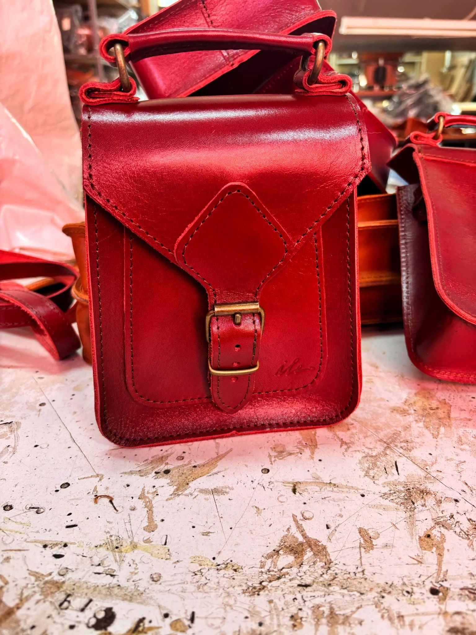 Paris-veska - like rundt hjørnet