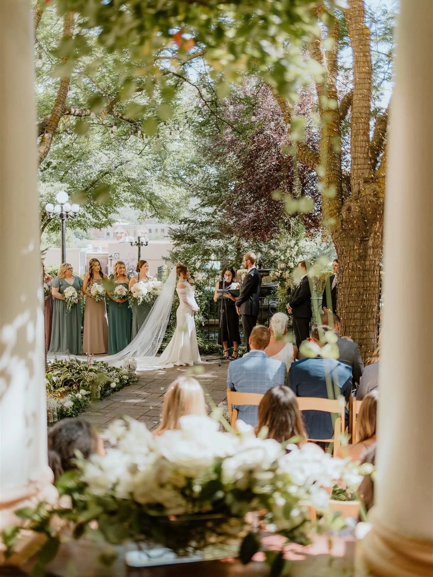 Spring is springing!! The flowers are blooming!! Love is in the air!!💐🤸&zwj;♀️✨🫶