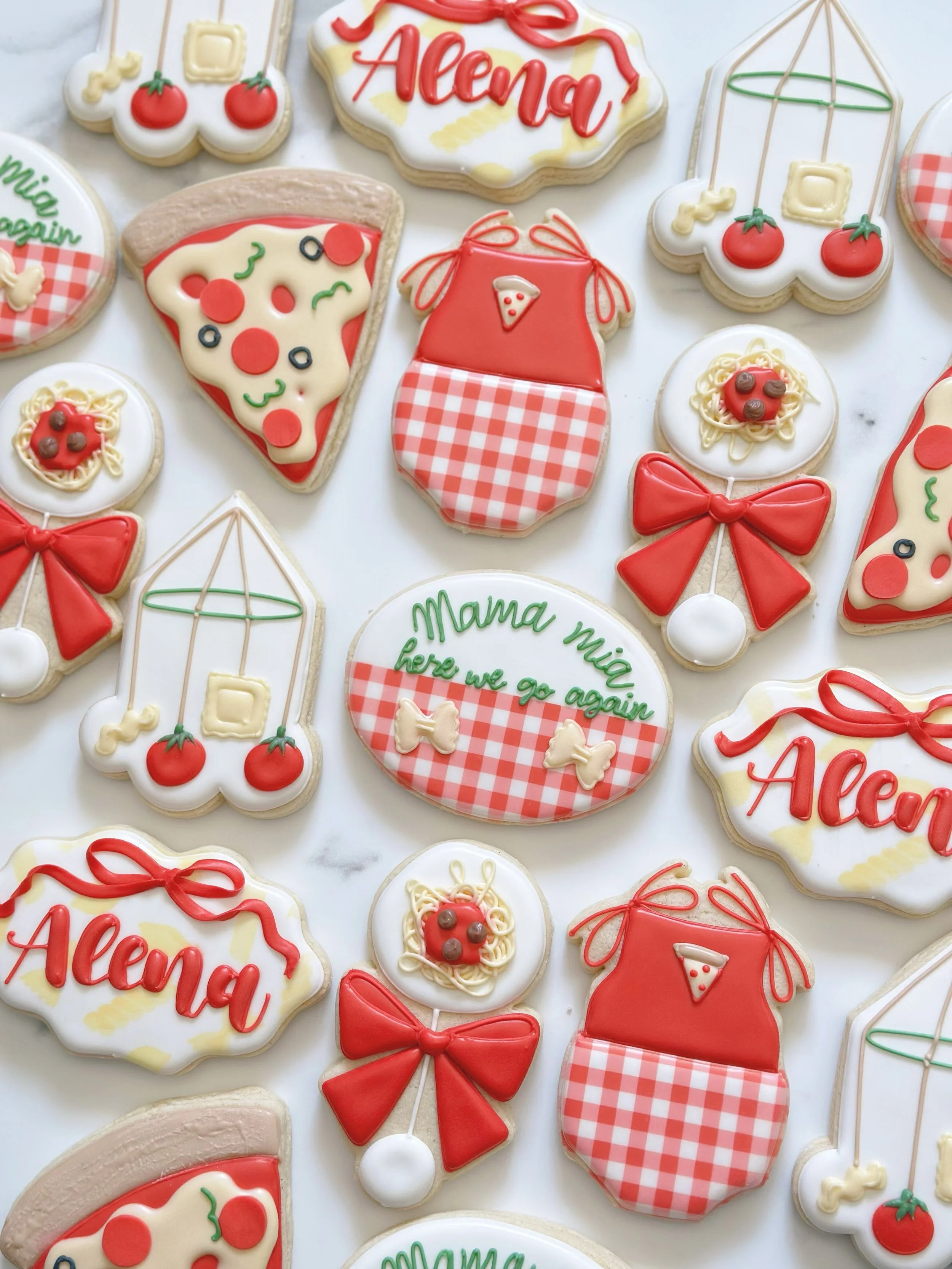 I hope this trend never ends because it&rsquo;s so dang cute. Gimme more Italian themes! 🇮🇹🍝🤌🏼

#italiancookies #pastacookies #italianbabyshower #mamamiacookies #sugarcookies