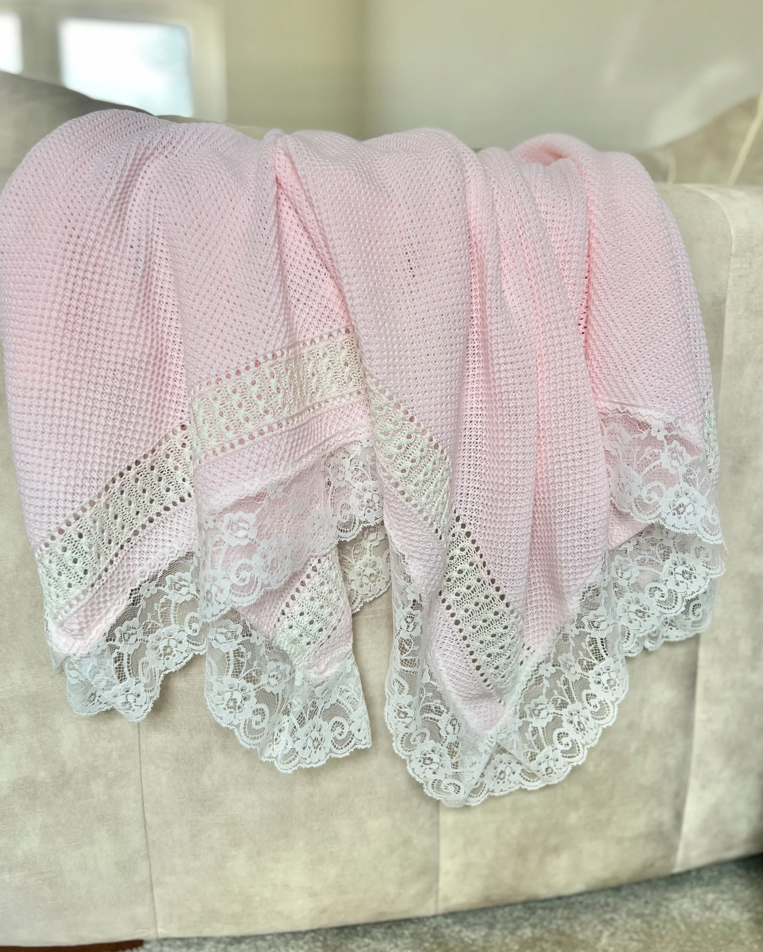Lace Cielo - Pink and white