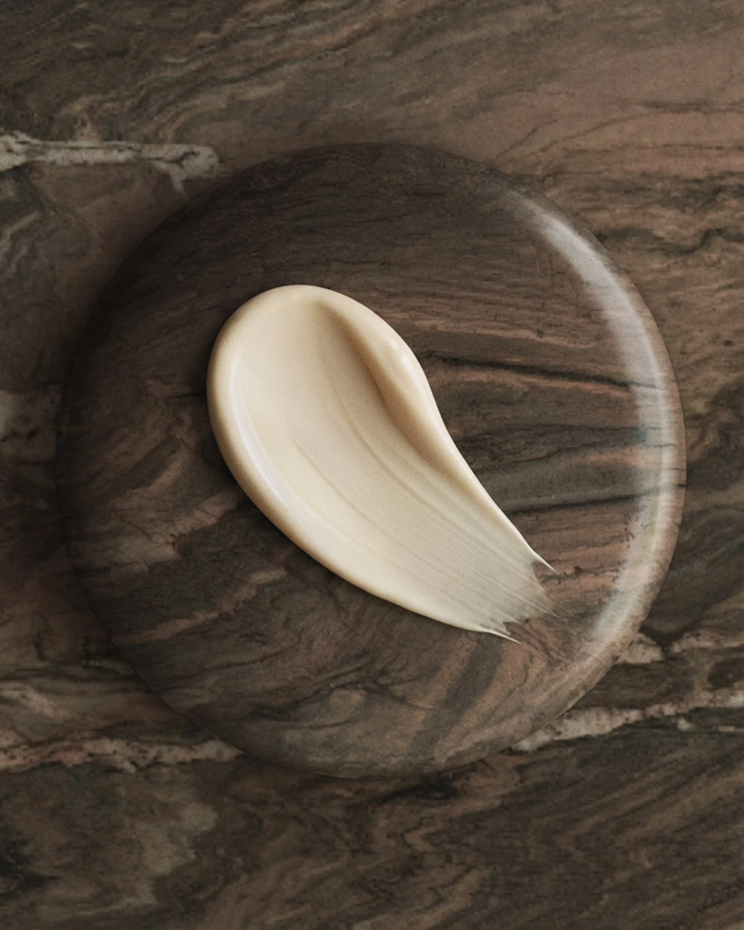 Ultra-photorealistic beauty product photography by Carlos Montelara. Luxury skincare brand imagery for Merit Beauty featuring 'Great Skin' Priming Moisturizer, created via precision CGI at Carlos Montelara Studio in New York City. This high-end edito