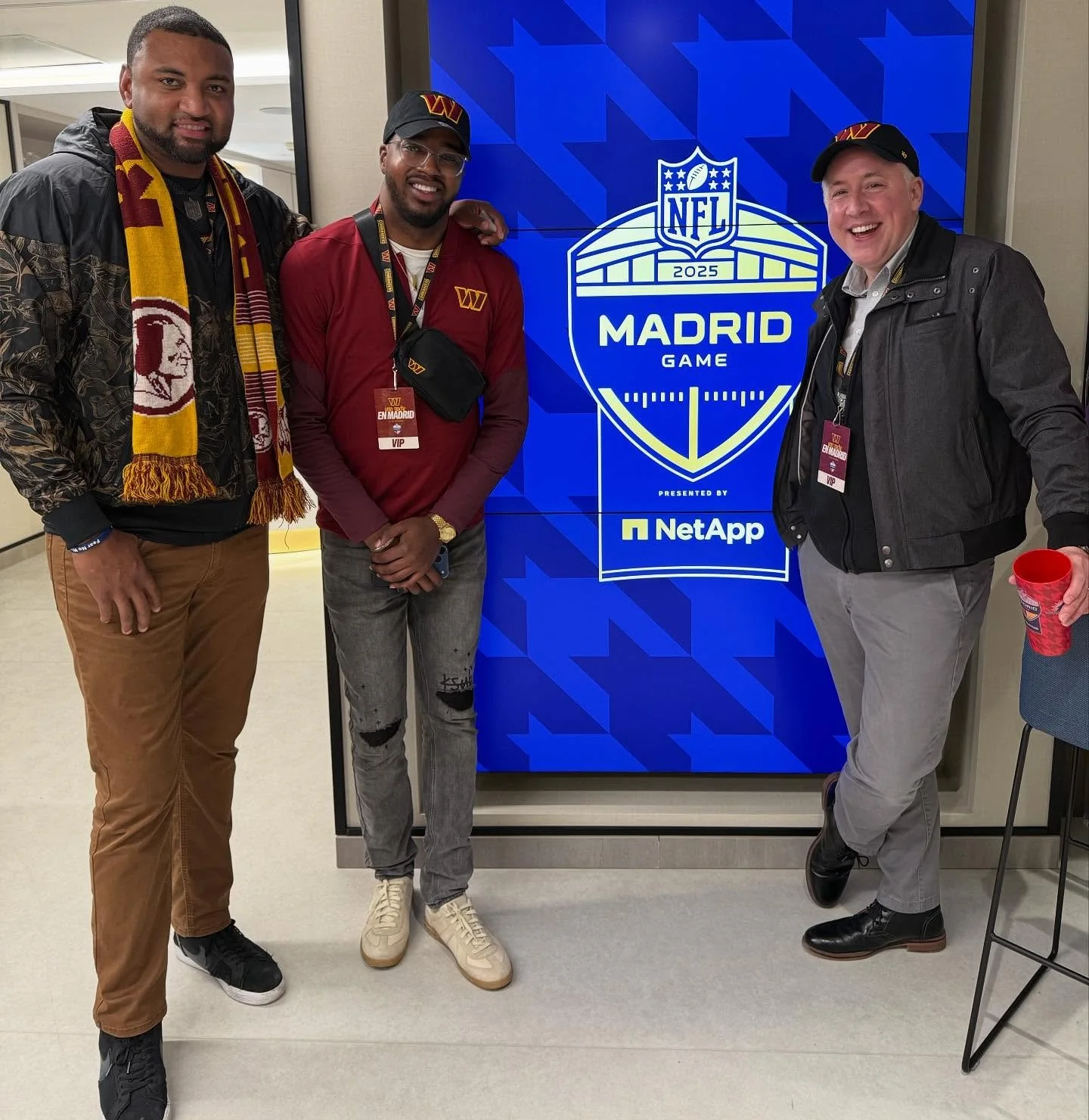 #TeamLINK touched down in Madrid 🇪🇸 for the @NFL @commanders vs. @miamidolphins game at the world-renowned Santiago @bernabeu Stadium &mdash; witnessing best-in-class sports activation on a global stage🌍.

Proud to support our partners and bring t