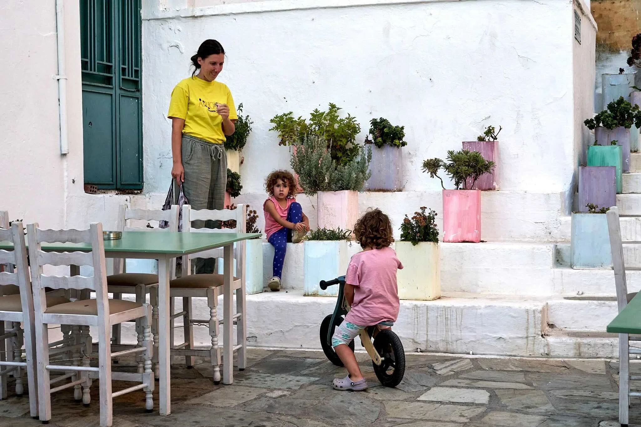 street-travel-photography-greece-2.jpeg