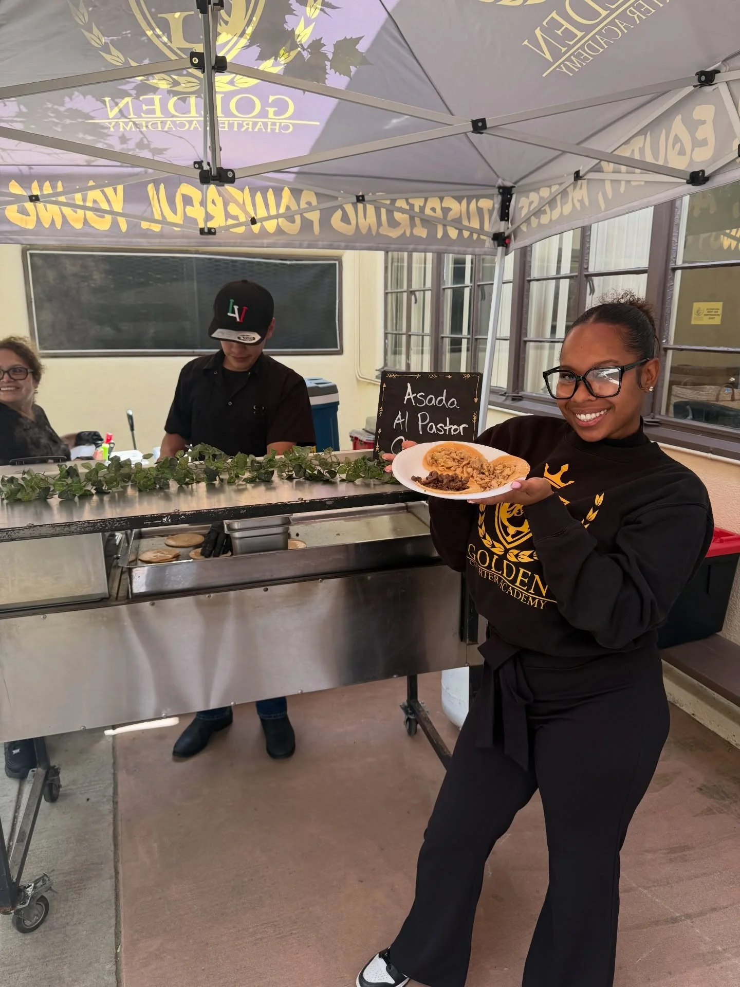 Teacher Appreciation Week continues at Golden Charter Academy! 🌮🔥

Today, our incredible teachers were treated to fresh tacos grilled right on campus by a local vendor as a small thank you for everything they do each and every day. We are beyond gr