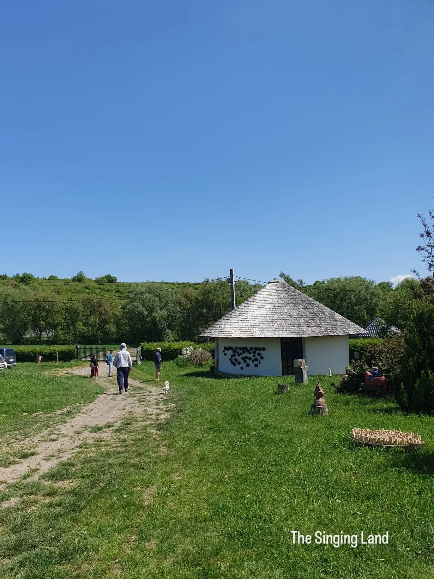 Our Cucutenian experience at The Singing Land has come to an end&hellip; and what a heartwarming journey it was!! 

I&rsquo;m so grateful for my newfound Cucutenian family and friends, for all the beautiful connections, the inspiring moments we share